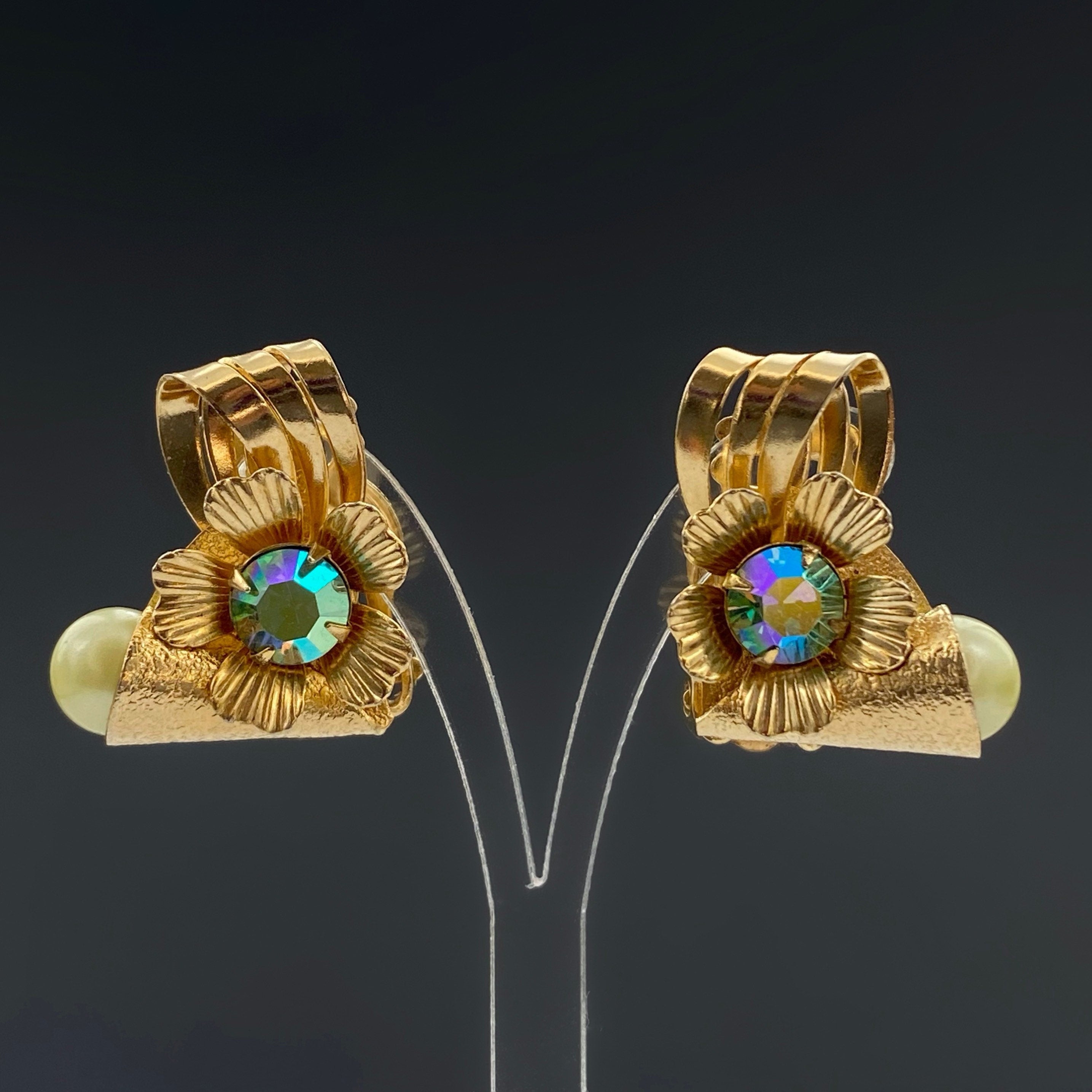 Vintage gold-tone and rhinestone & faux pearl flower clip-on earrings