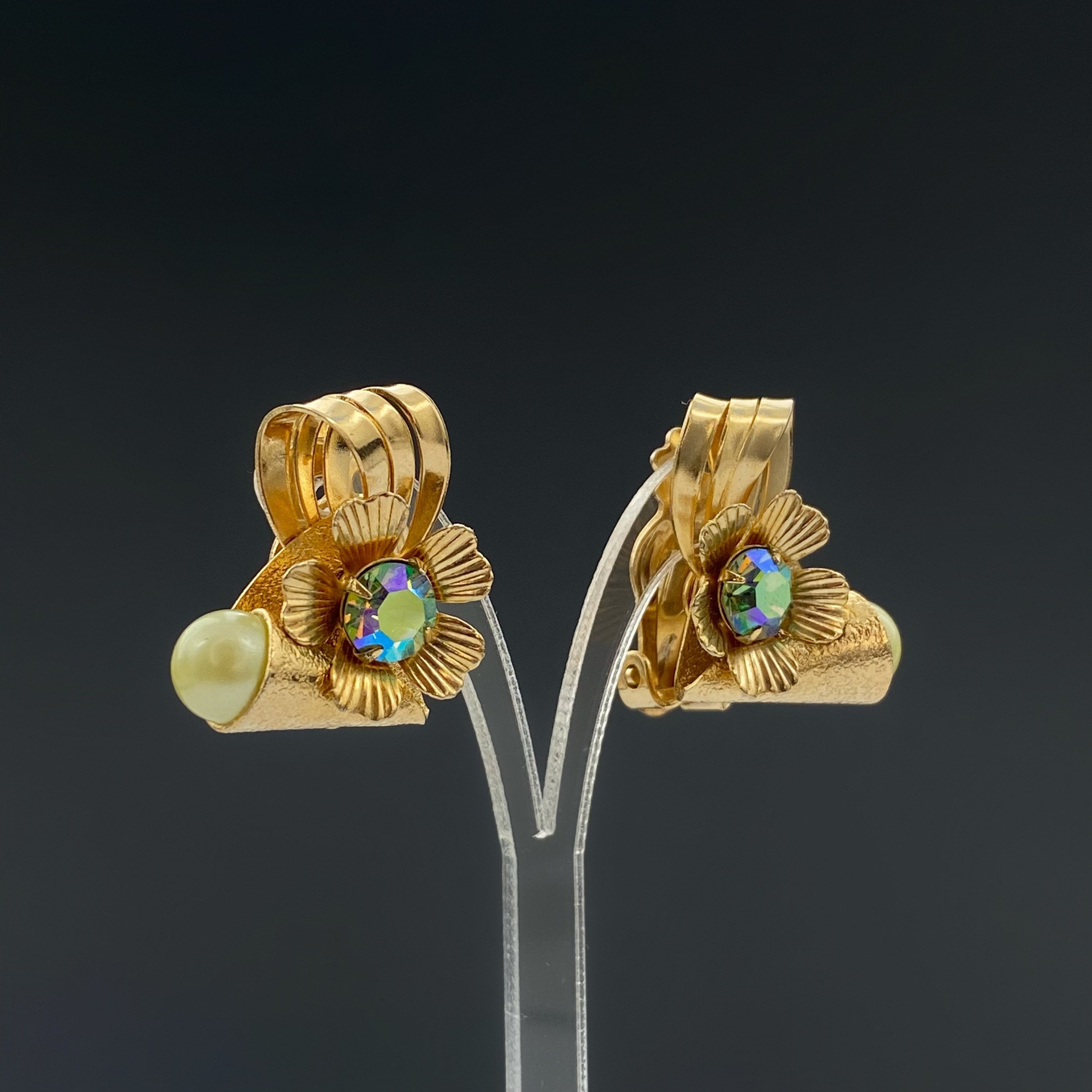 Vintage gold-tone and rhinestone & faux pearl flower clip-on earrings