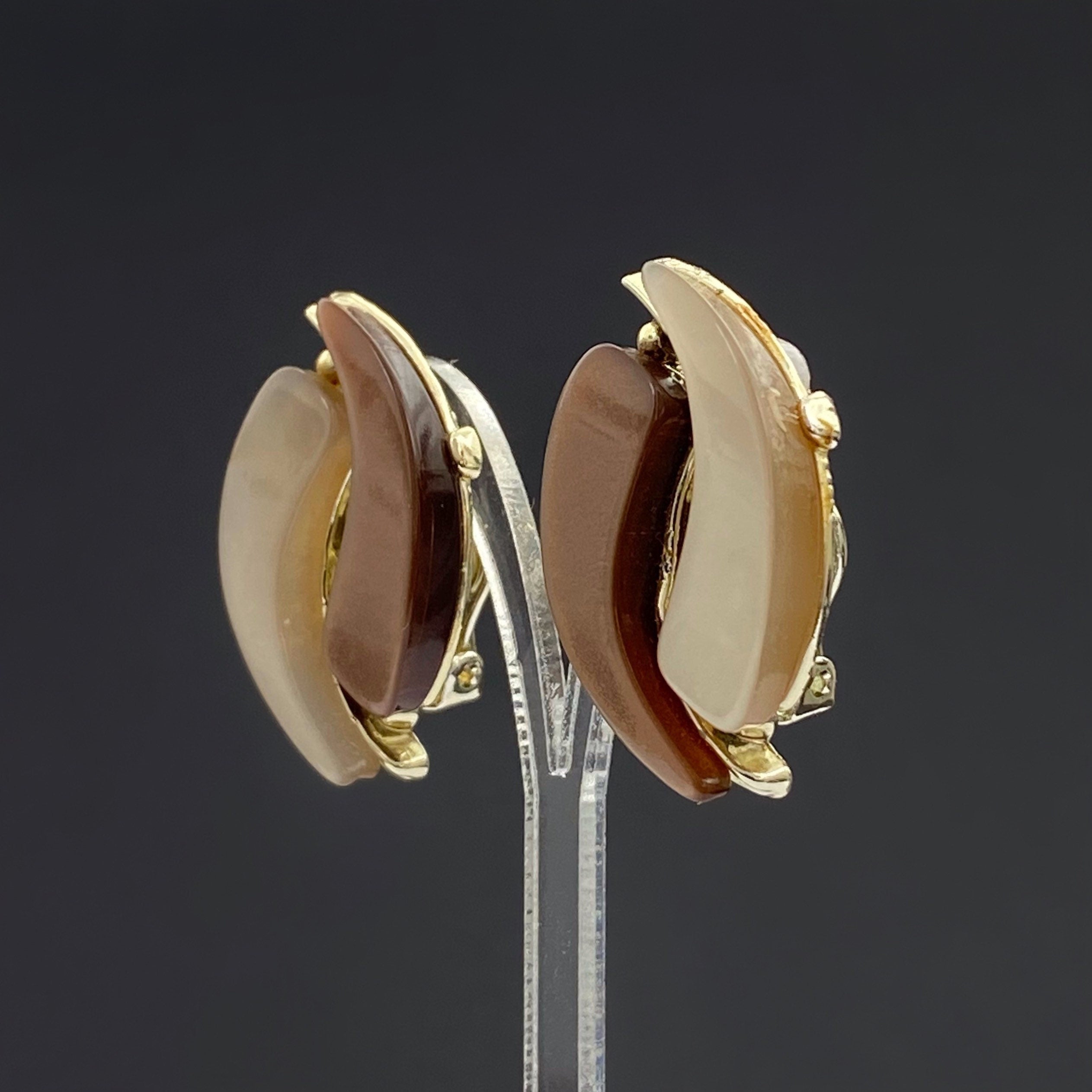 Vintage Lucite Clip On Earrings: Beige & Brown Costume Jewelry