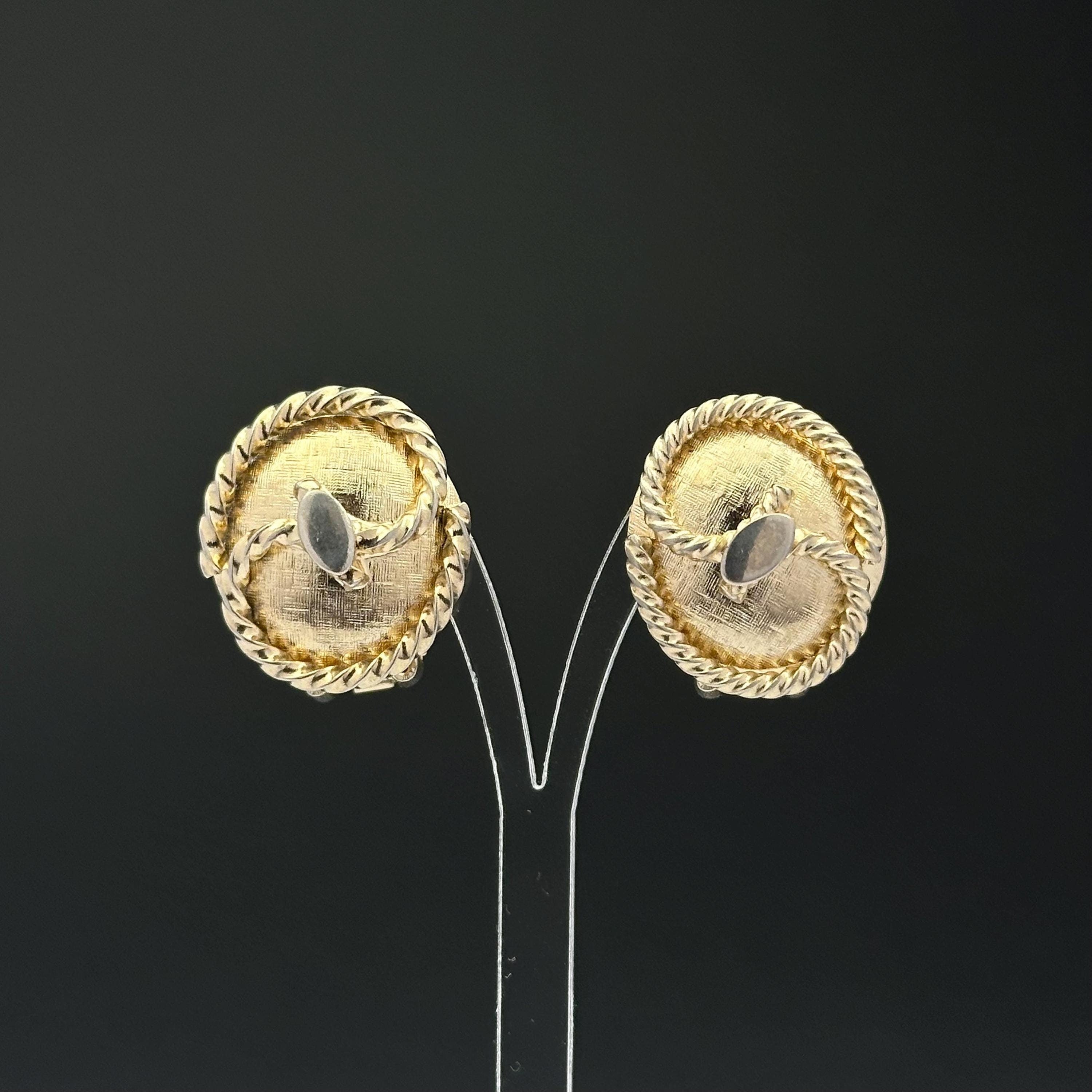 Vintage gold tone oval clip on earrings