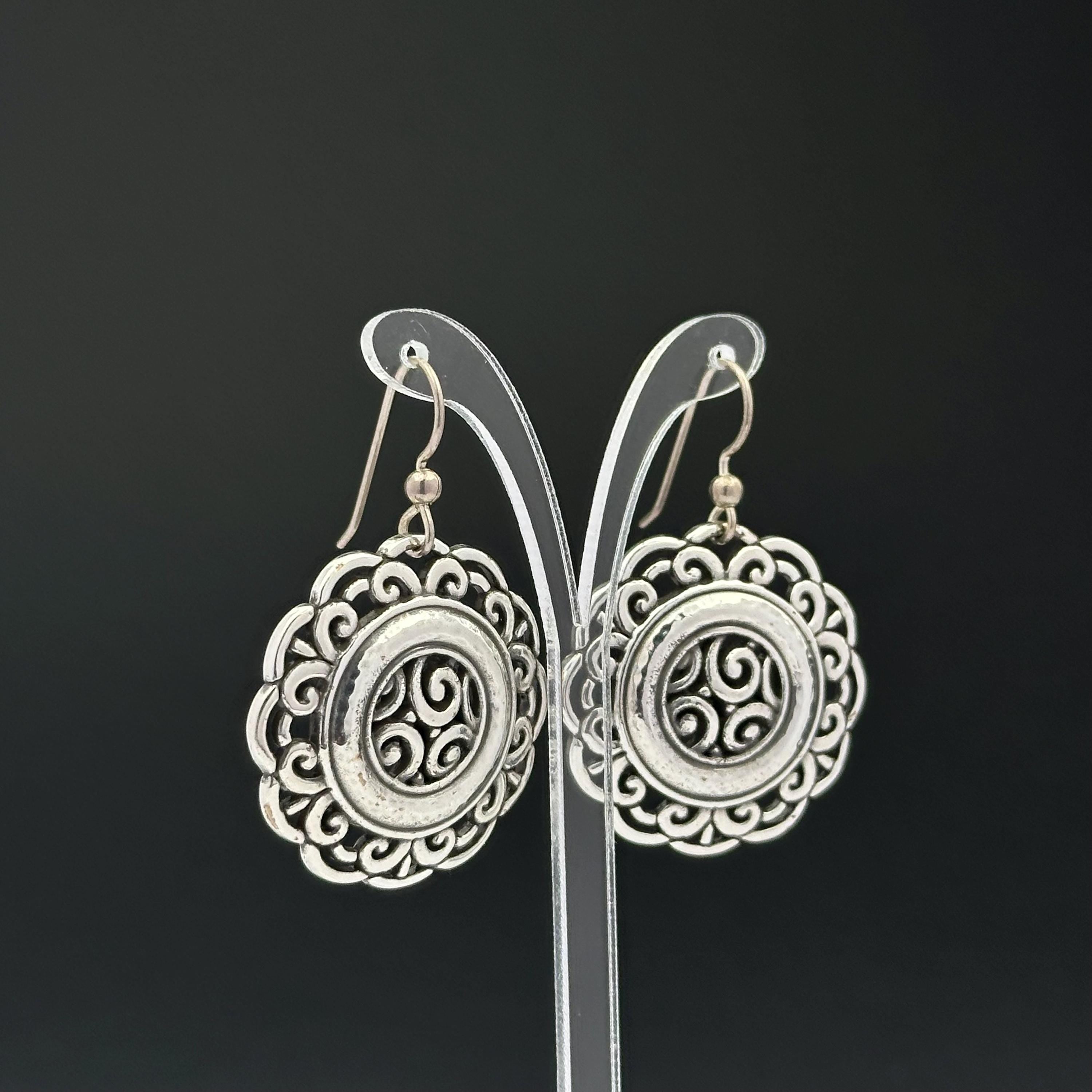 Vintage silver tone filigree dangle earrings