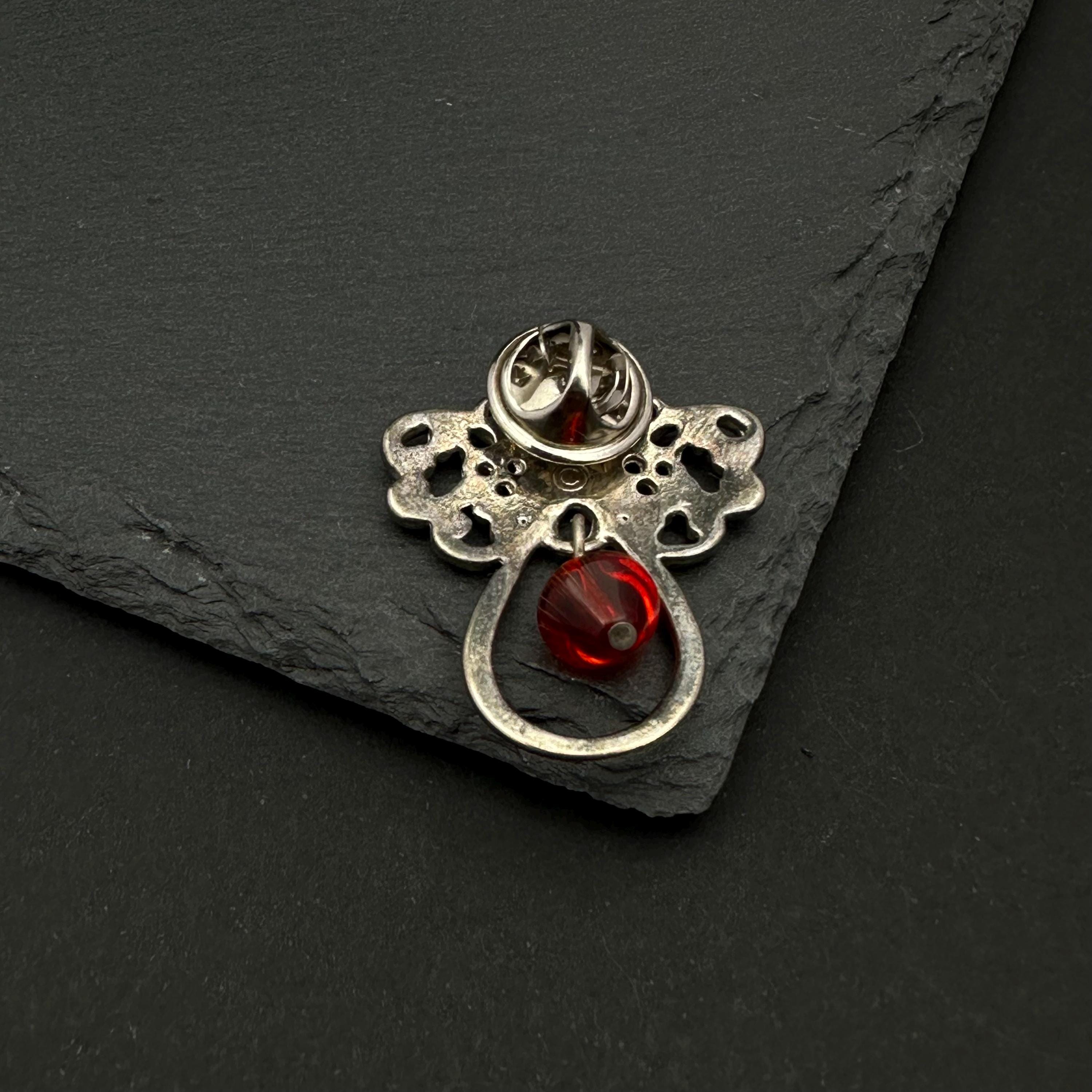 Vintage filigree angel pin