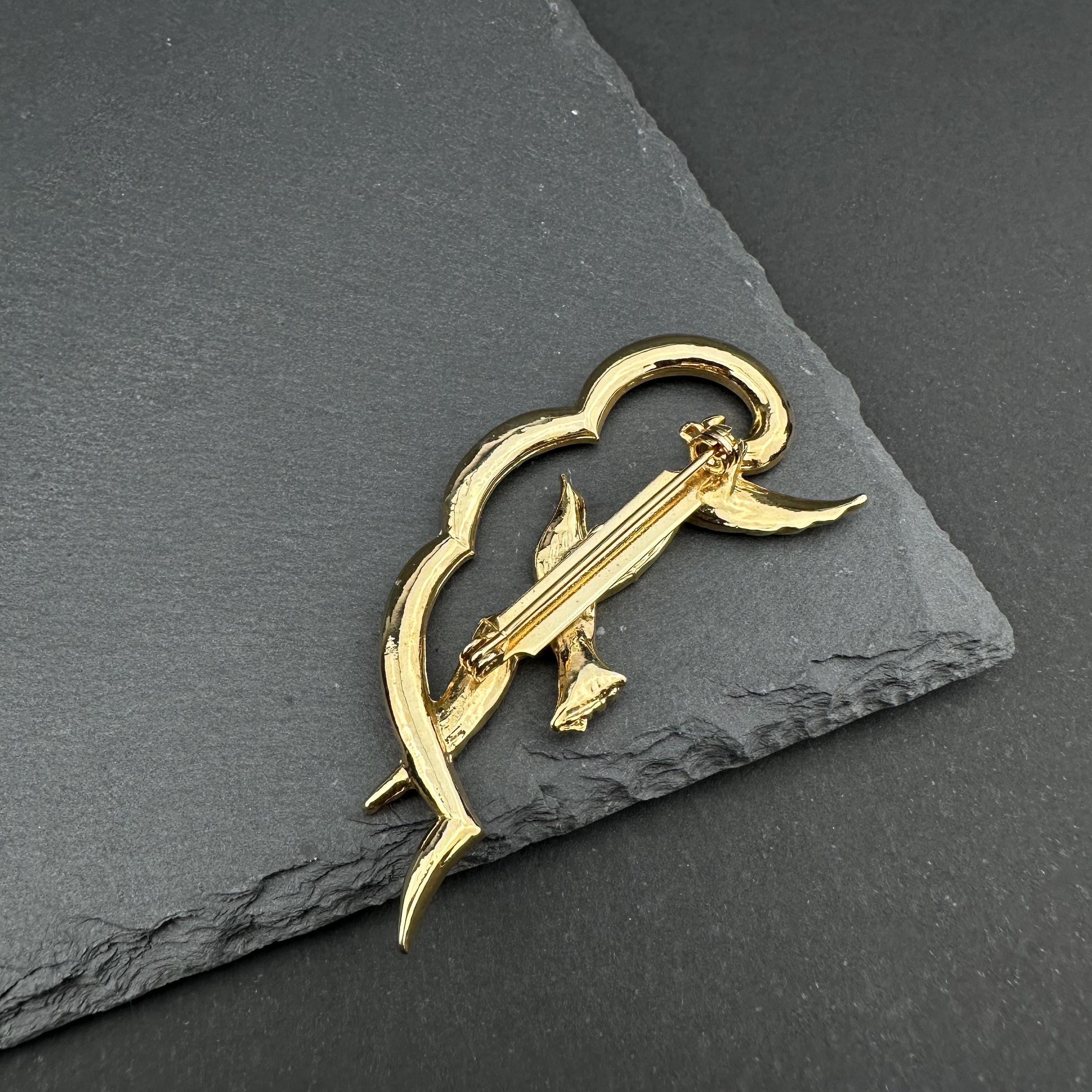 Vintage gold tone and blue enamel seagull brooch