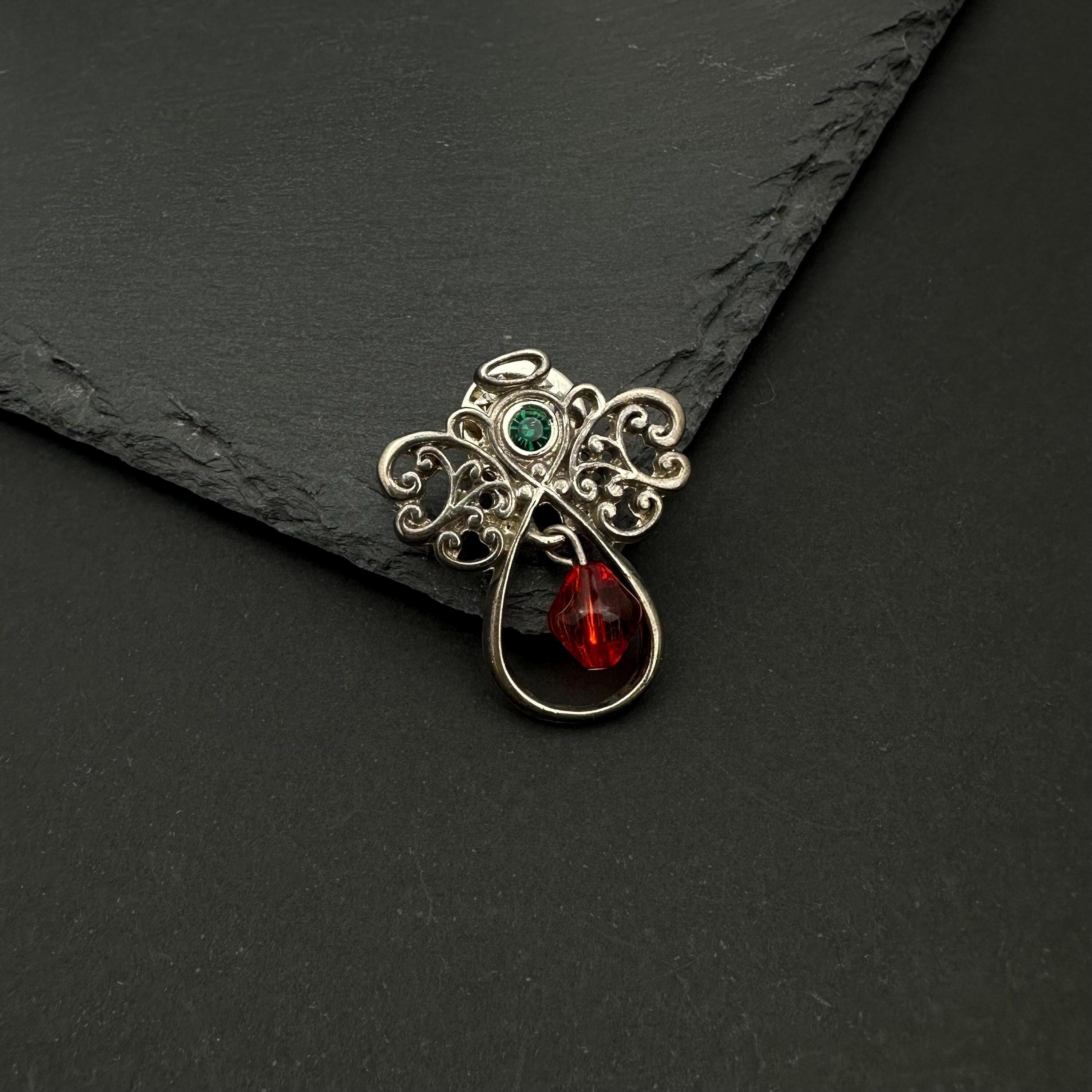Vintage filigree angel pin