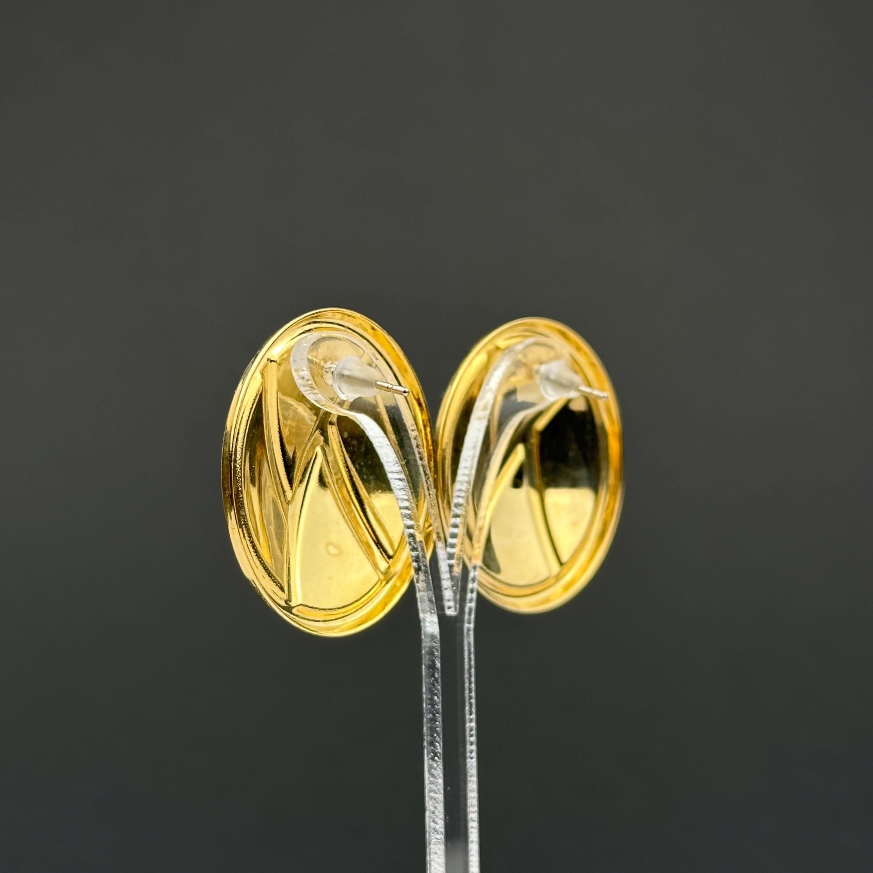 Vintage navy and cream enamel swirl round earrings