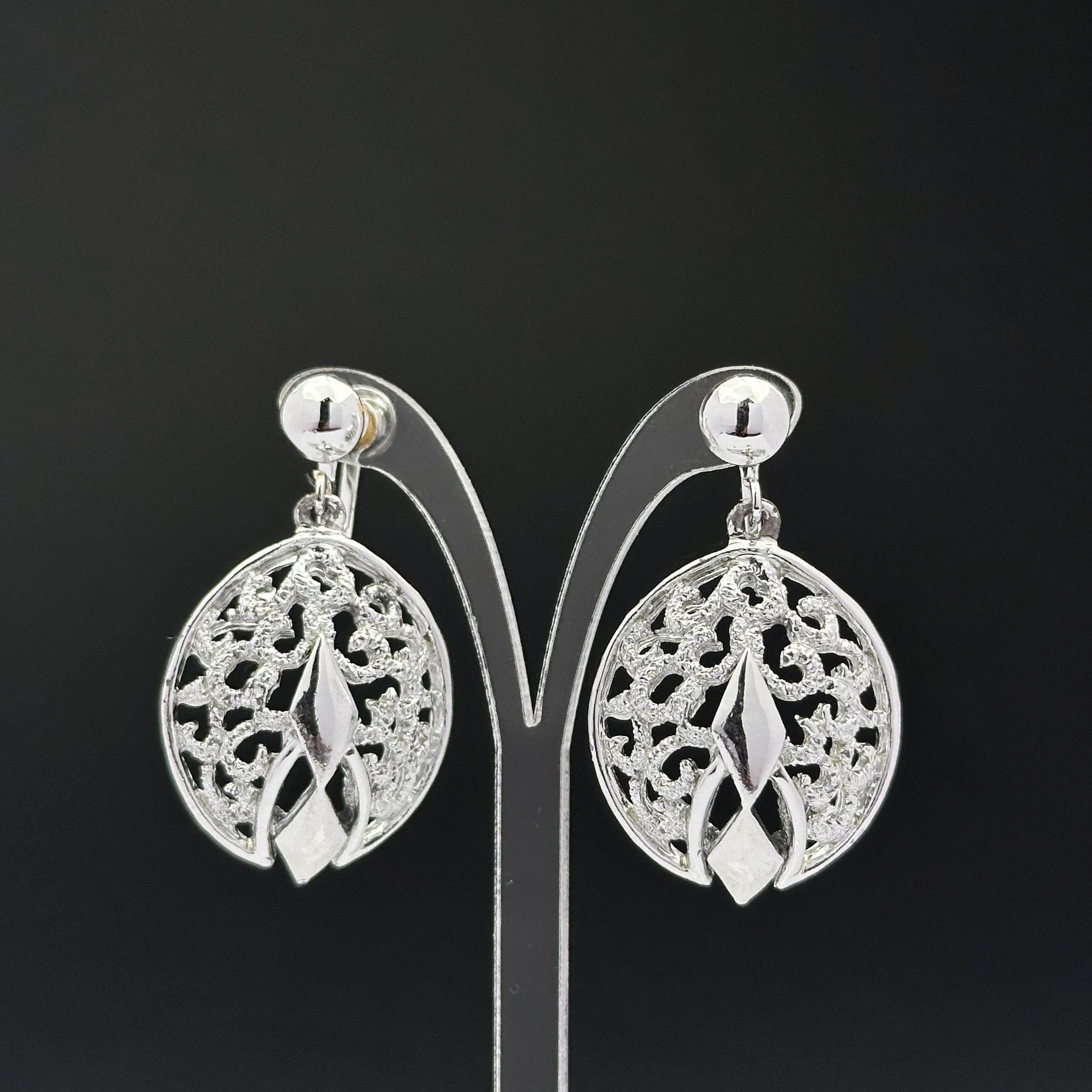 Vintage silver tone filigree dangle screw back earrings
