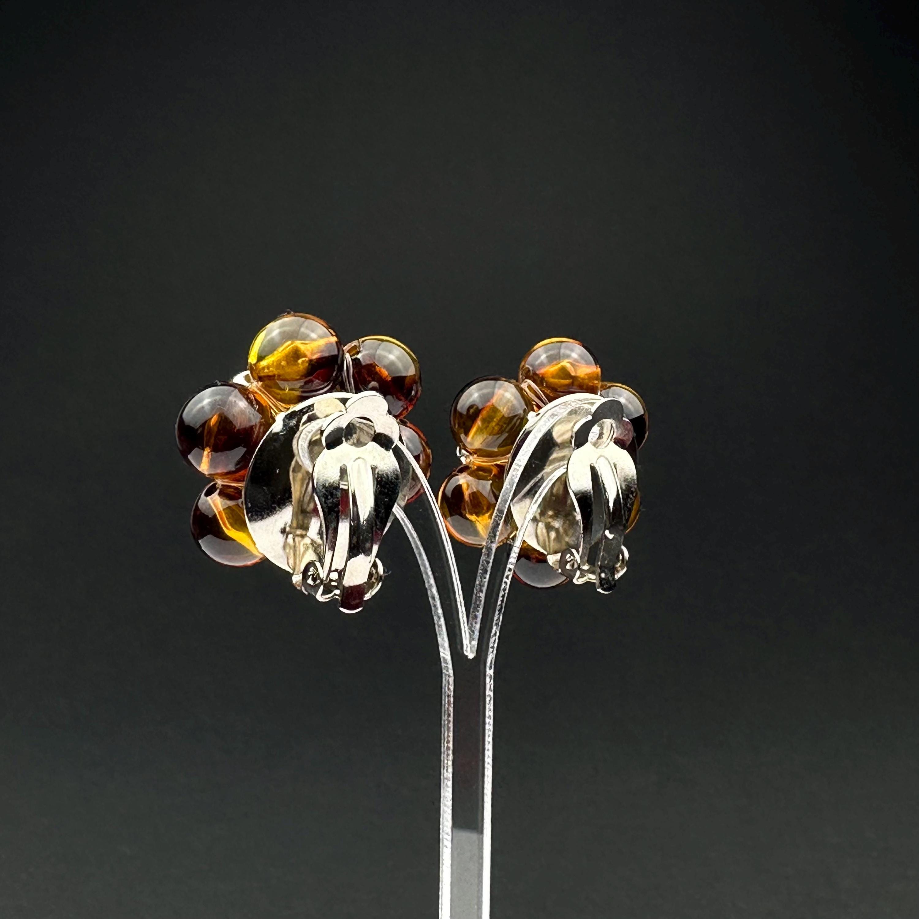 Vintage brown plastic beads clip-on earrings, Retro flower cluster earrings, 1960s statement jewelry