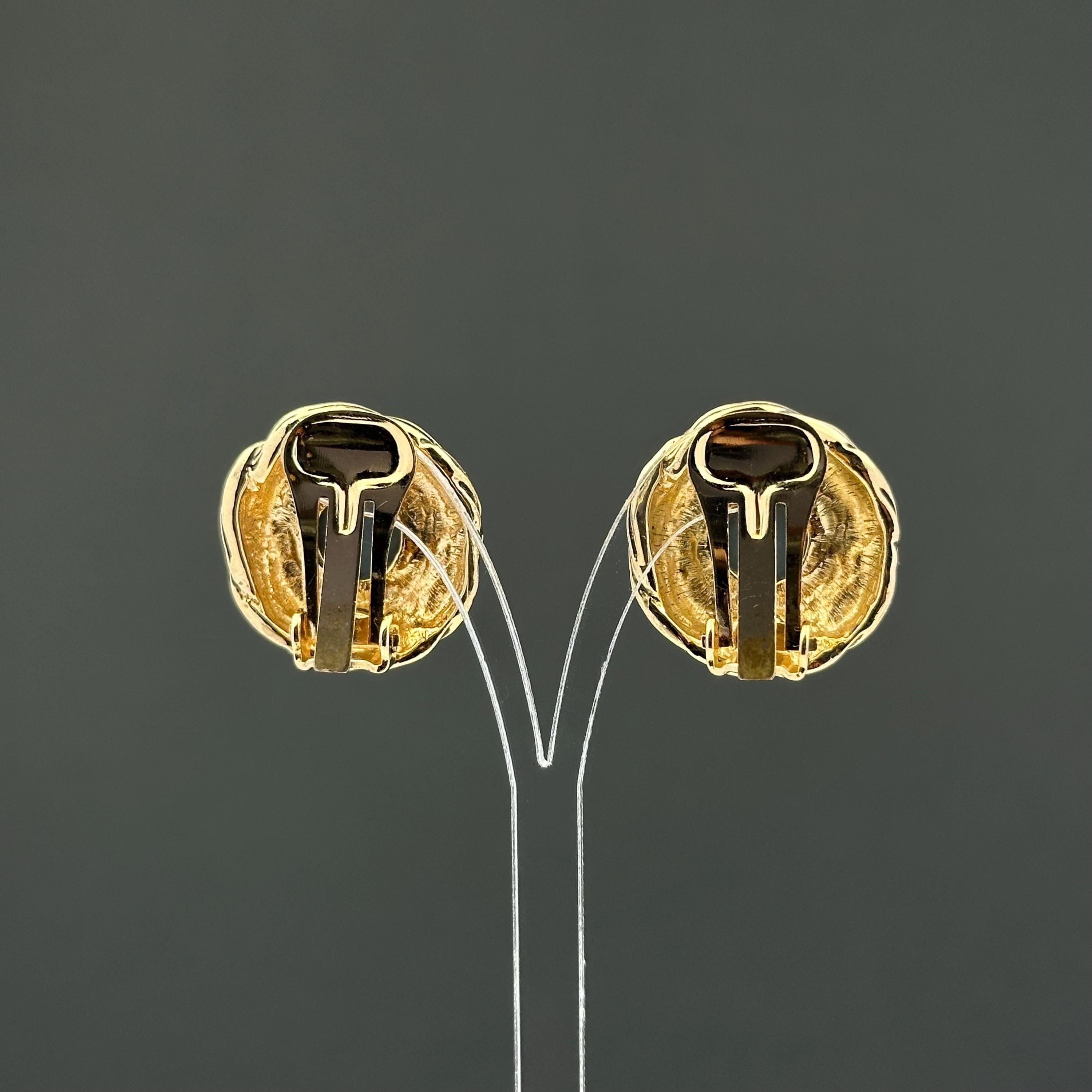 Vintage gold tone and amber glass stones clip-on earrings