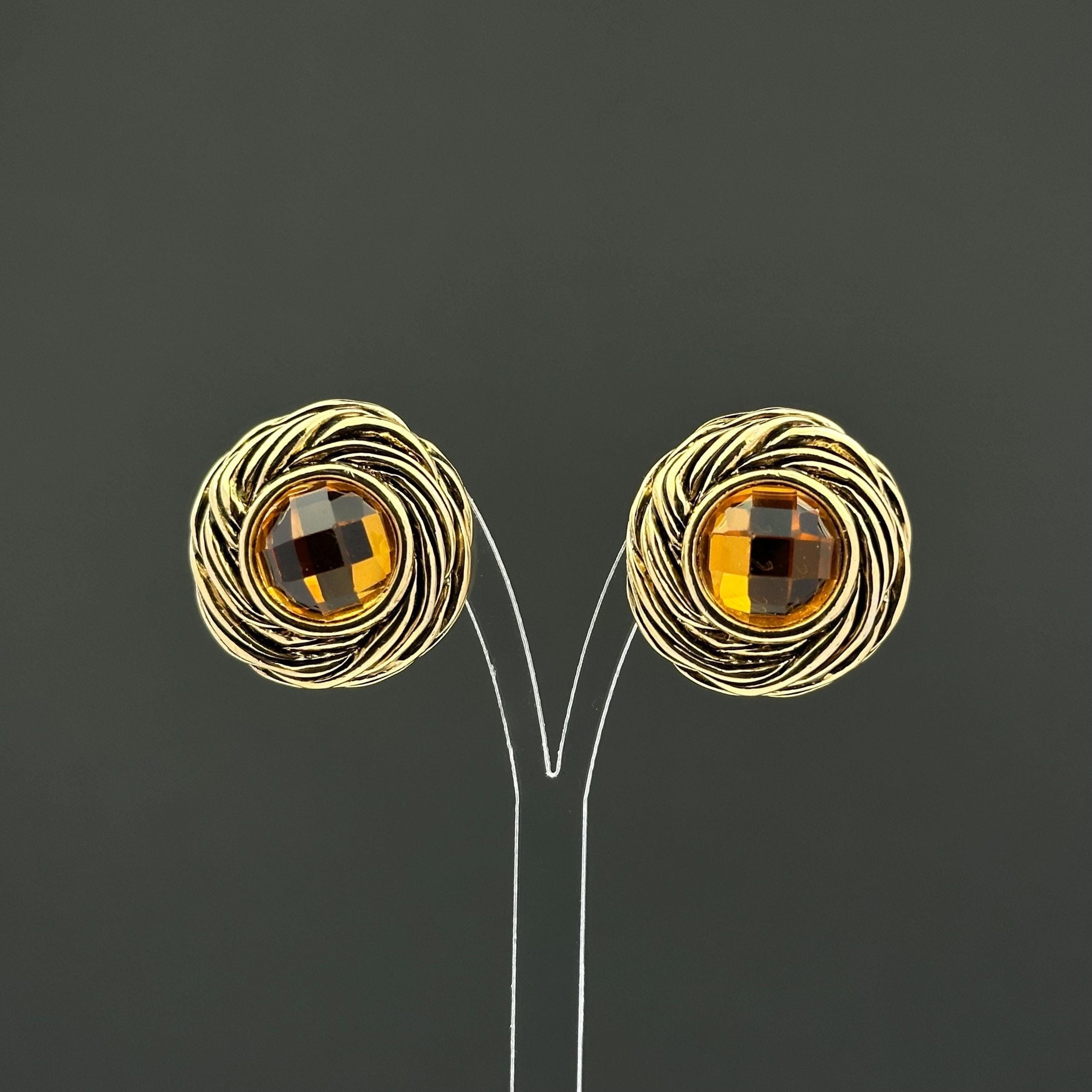 Vintage gold tone and amber glass stones clip-on earrings