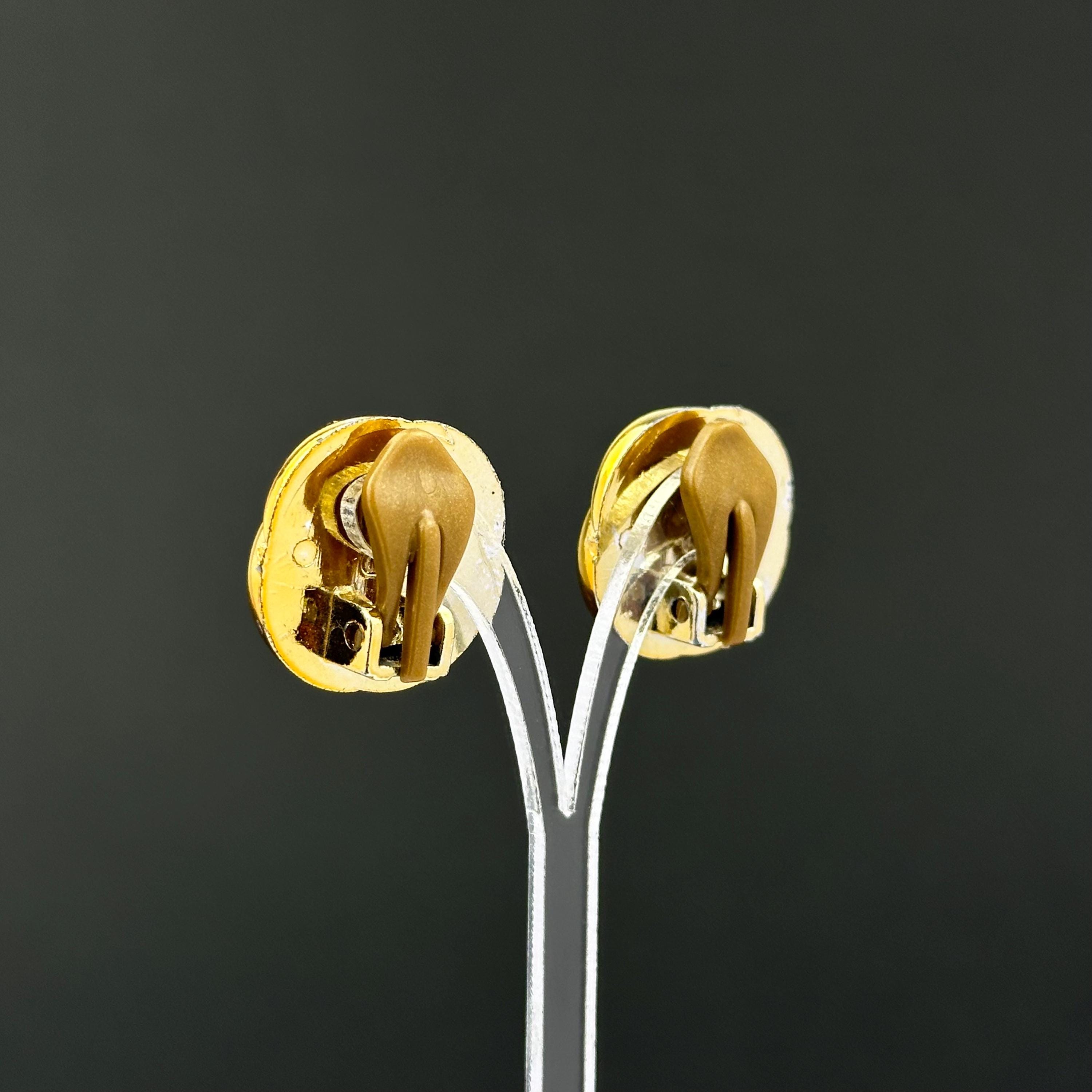 Vintage gold-tone and brown plastic clip-on earrings