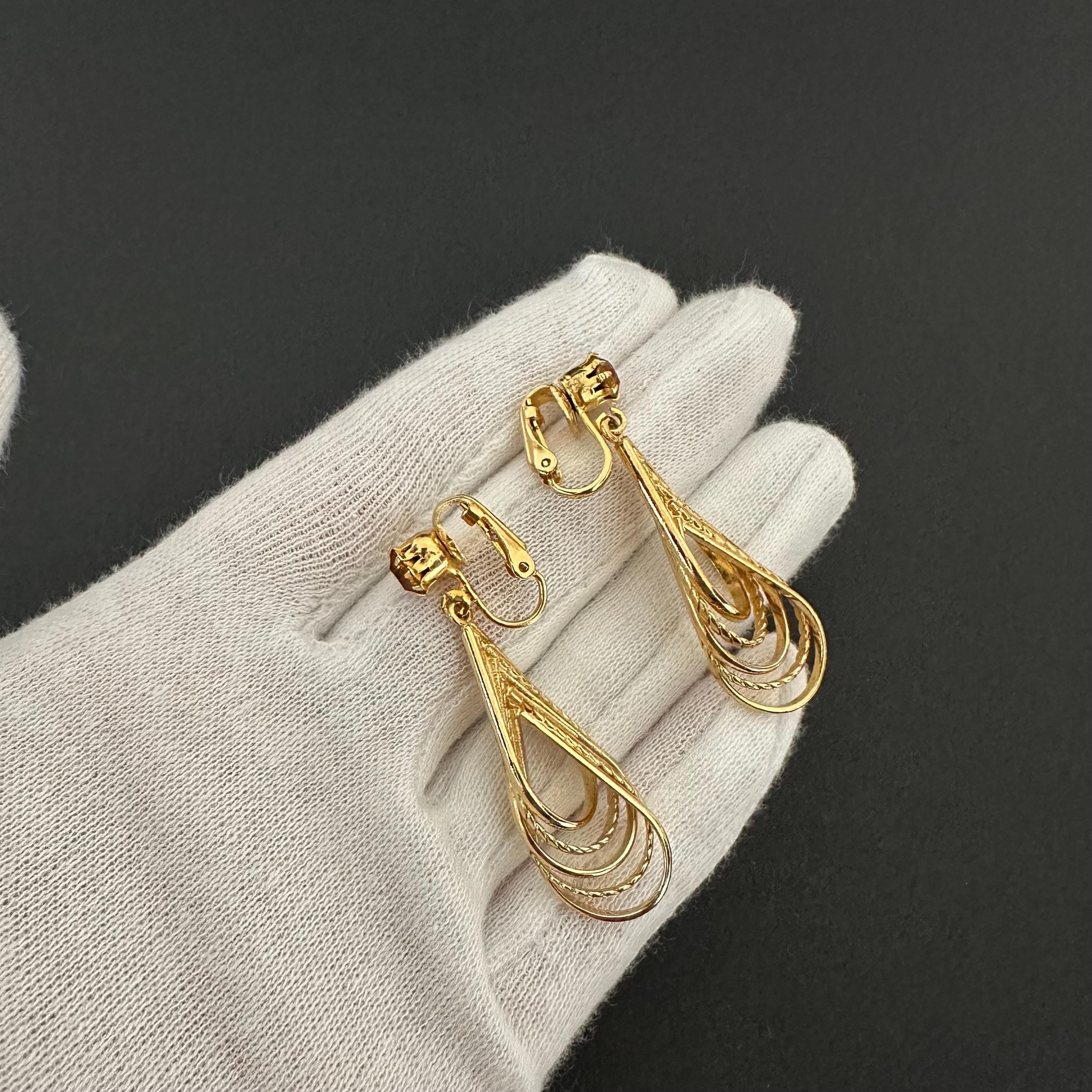 Vintage Gold Tone Clip-On Earrings: Amber Rhinestone Teardrop Dangle