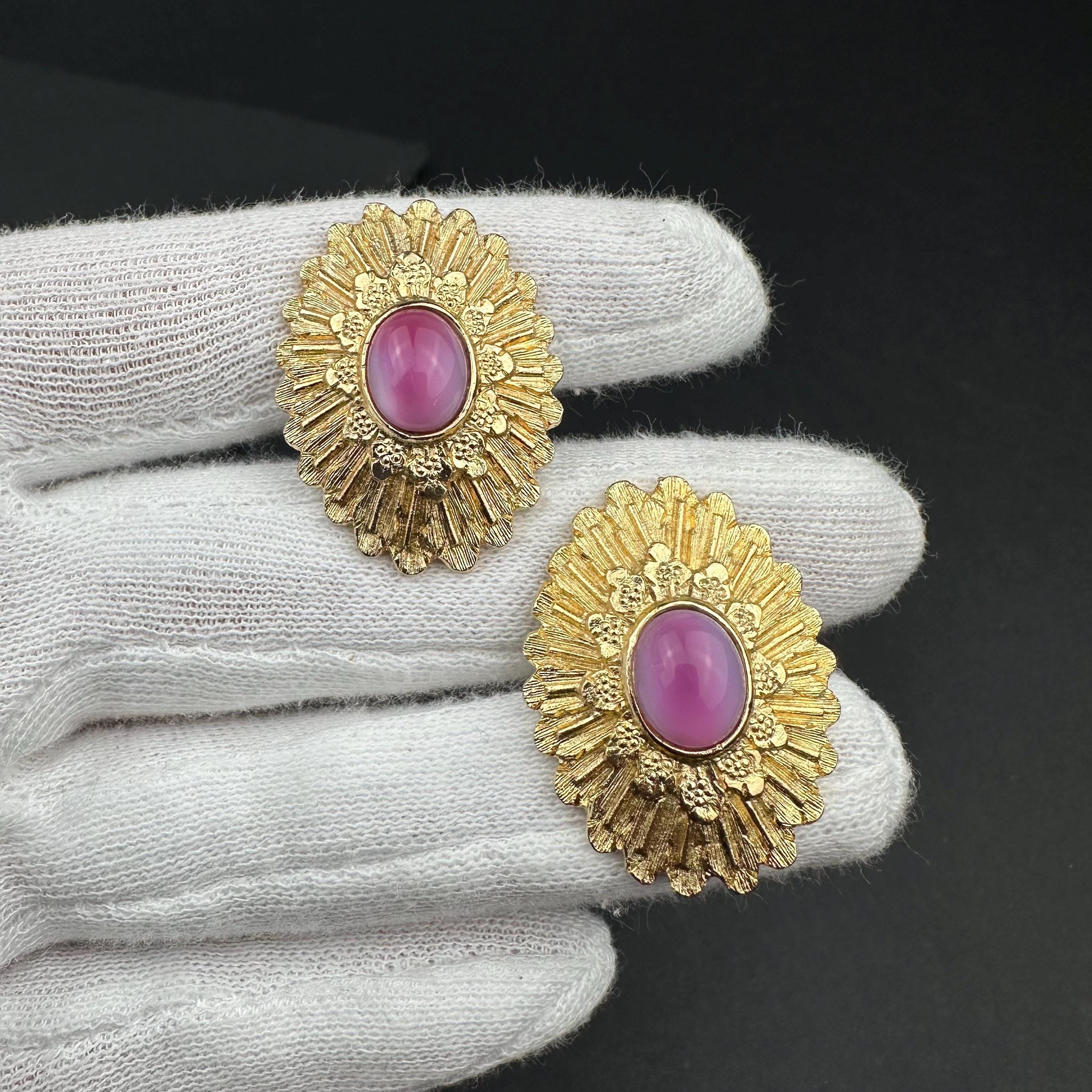 Vintage Avon gold-tone and pink cabochons cufflinks