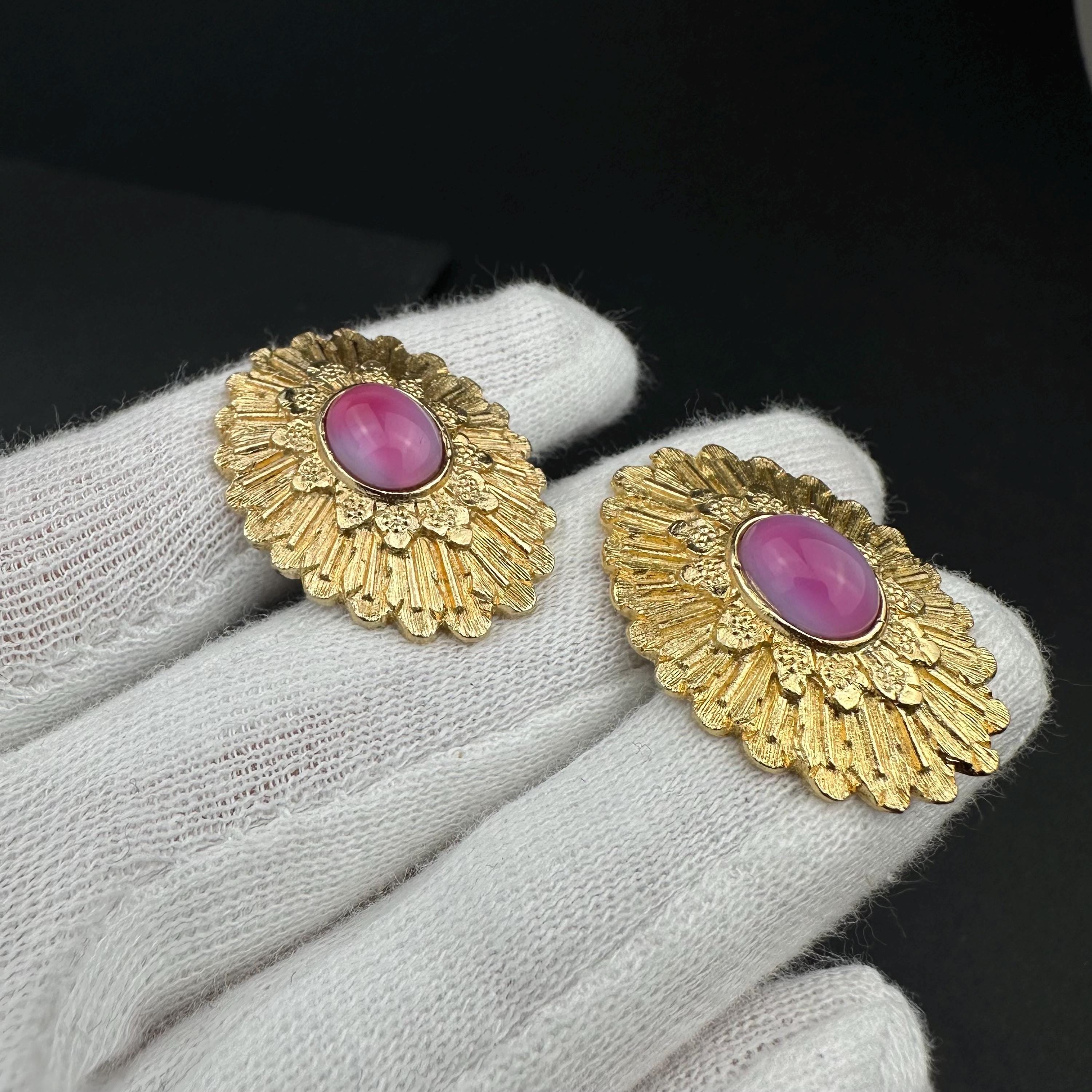 Vintage Avon gold-tone and pink cabochons cufflinks