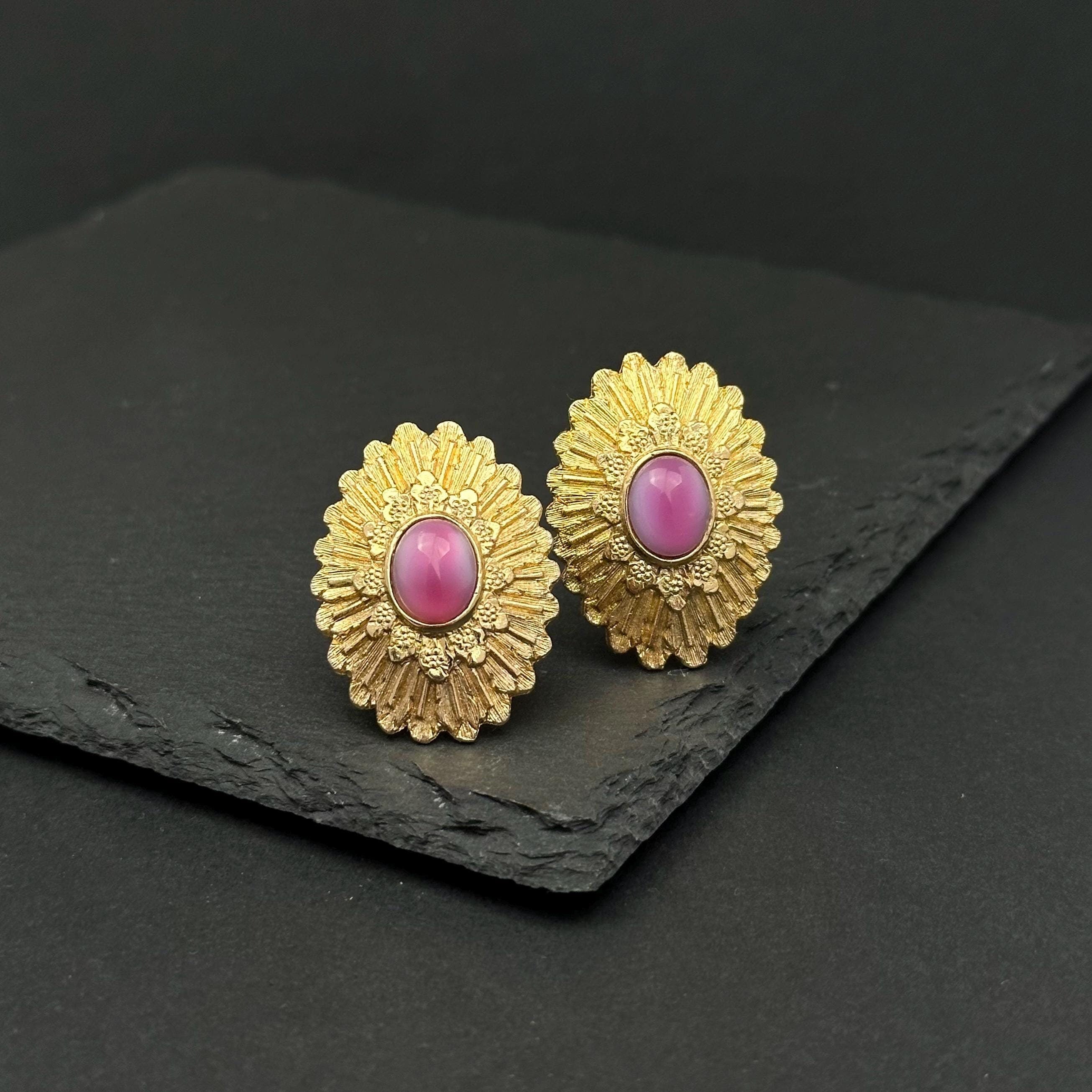 Vintage Avon gold-tone and pink cabochons cufflinks