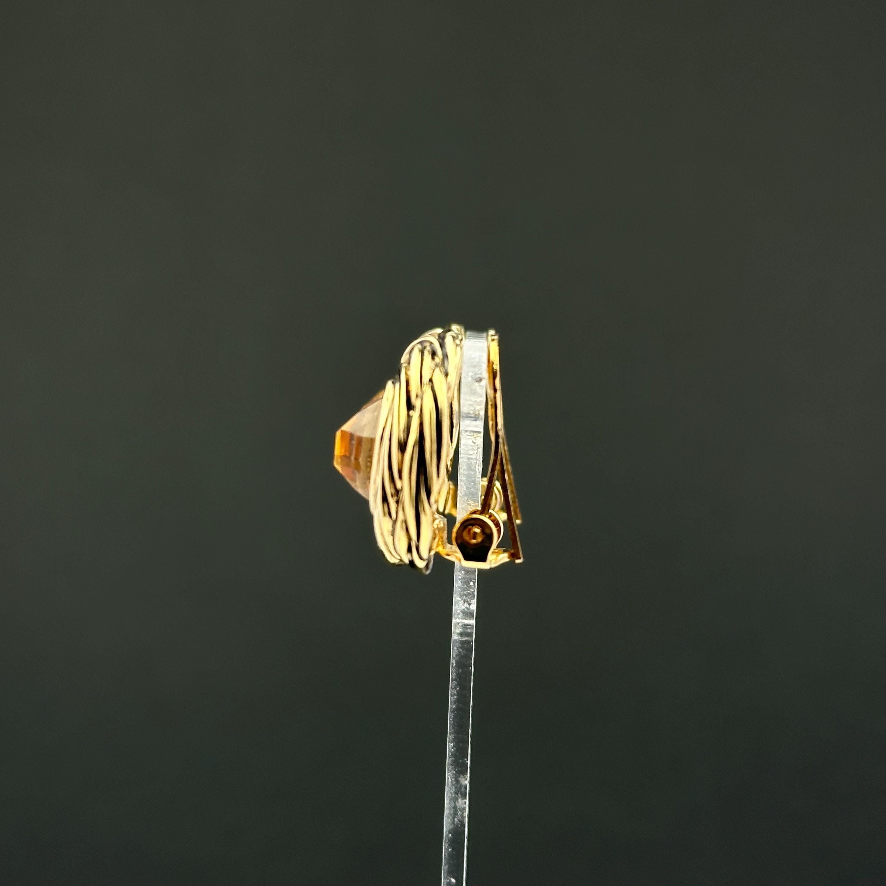 Vintage gold tone and amber glass stones clip-on earrings