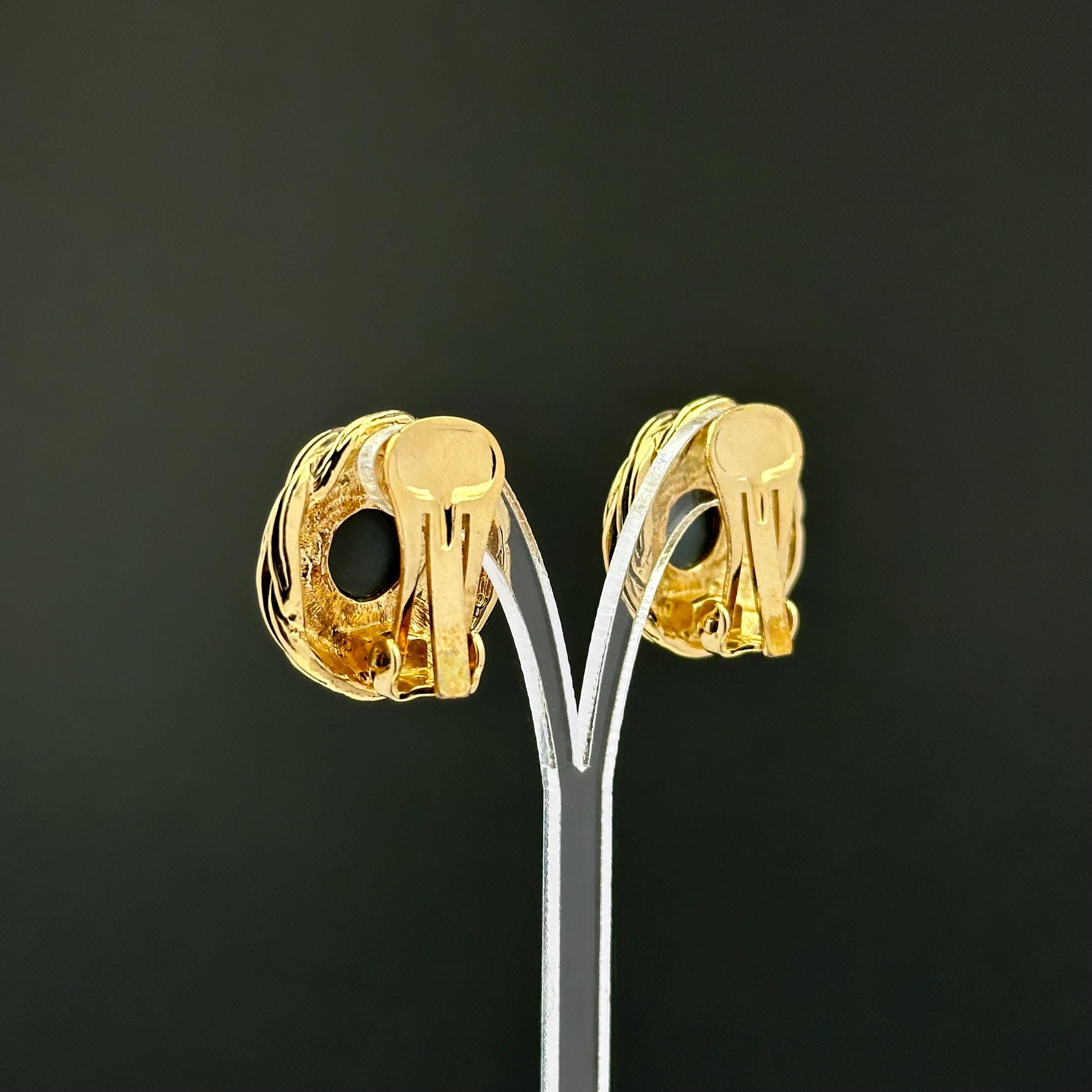 Vintage gold tone and amber glass stones clip-on earrings