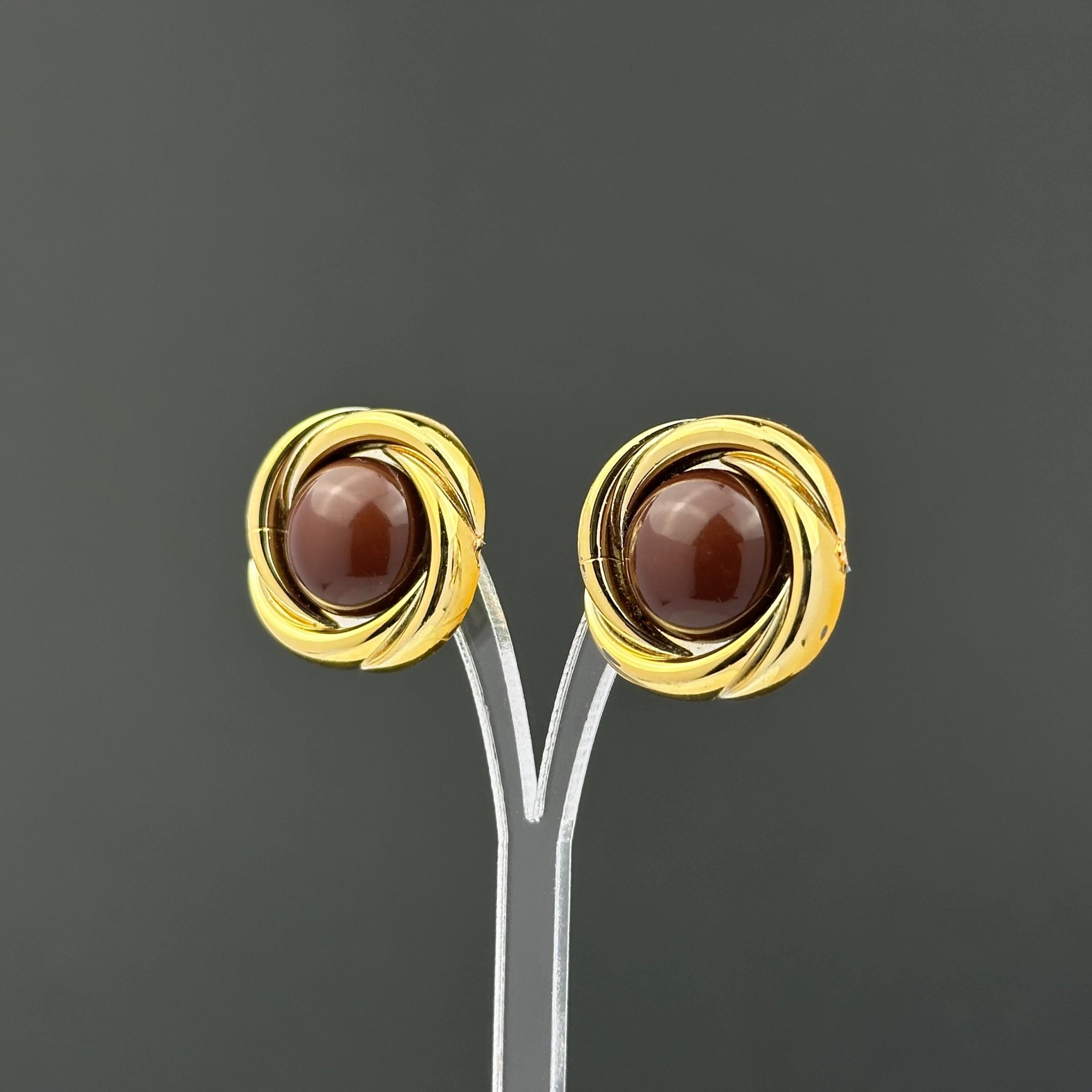 Vintage gold-tone and brown plastic clip-on earrings