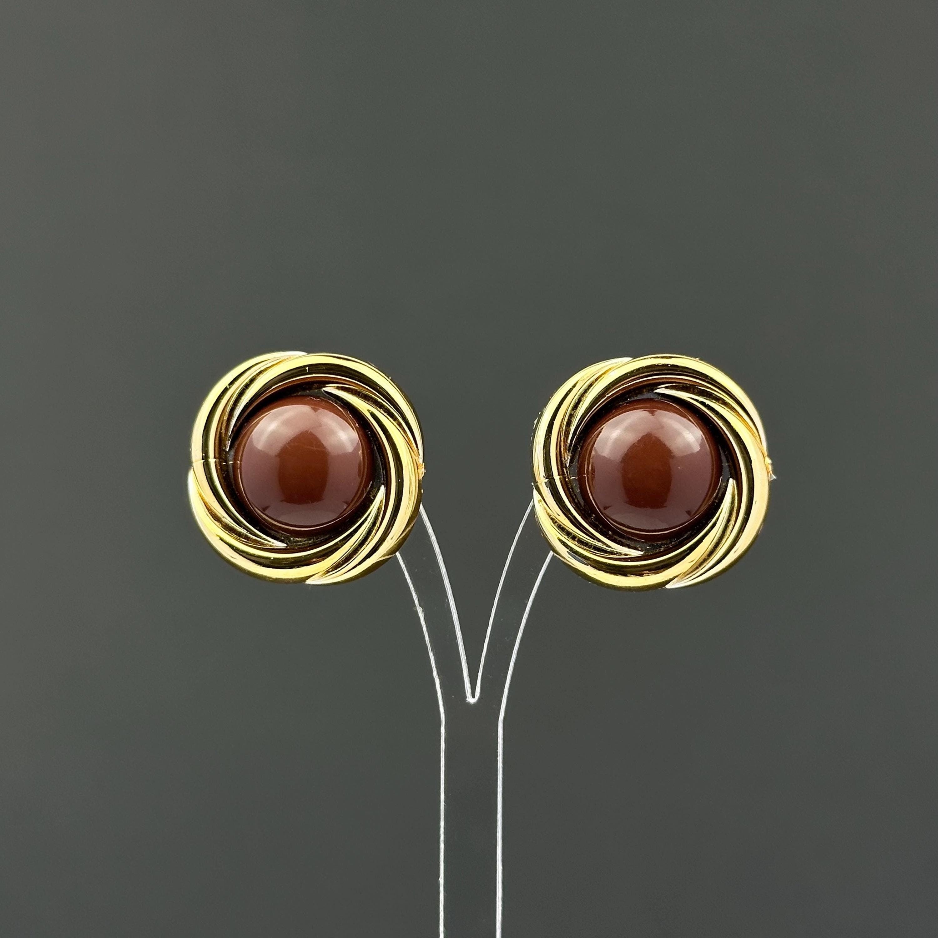 Vintage gold-tone and brown plastic clip-on earrings