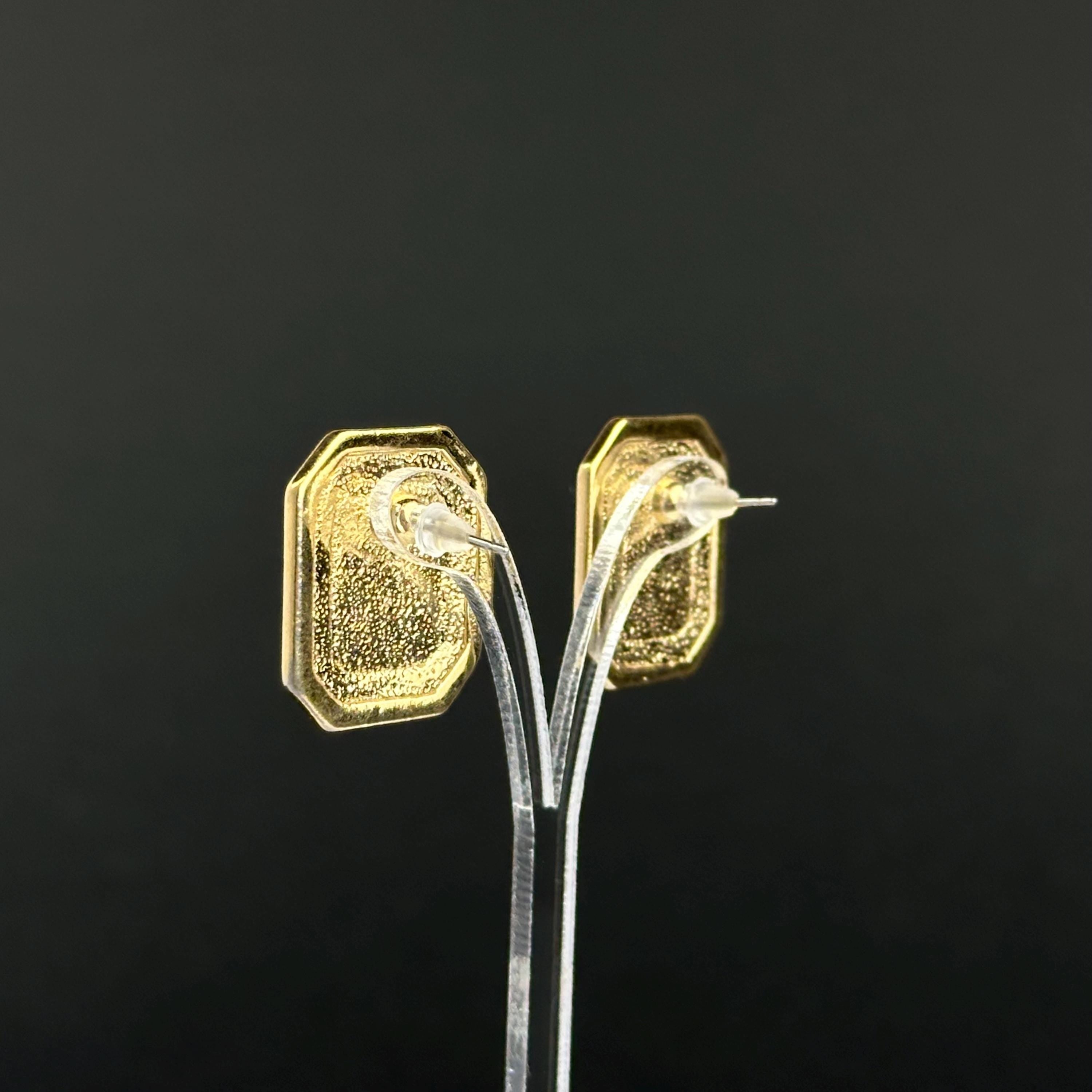Vintage gold tone and green stud earrings