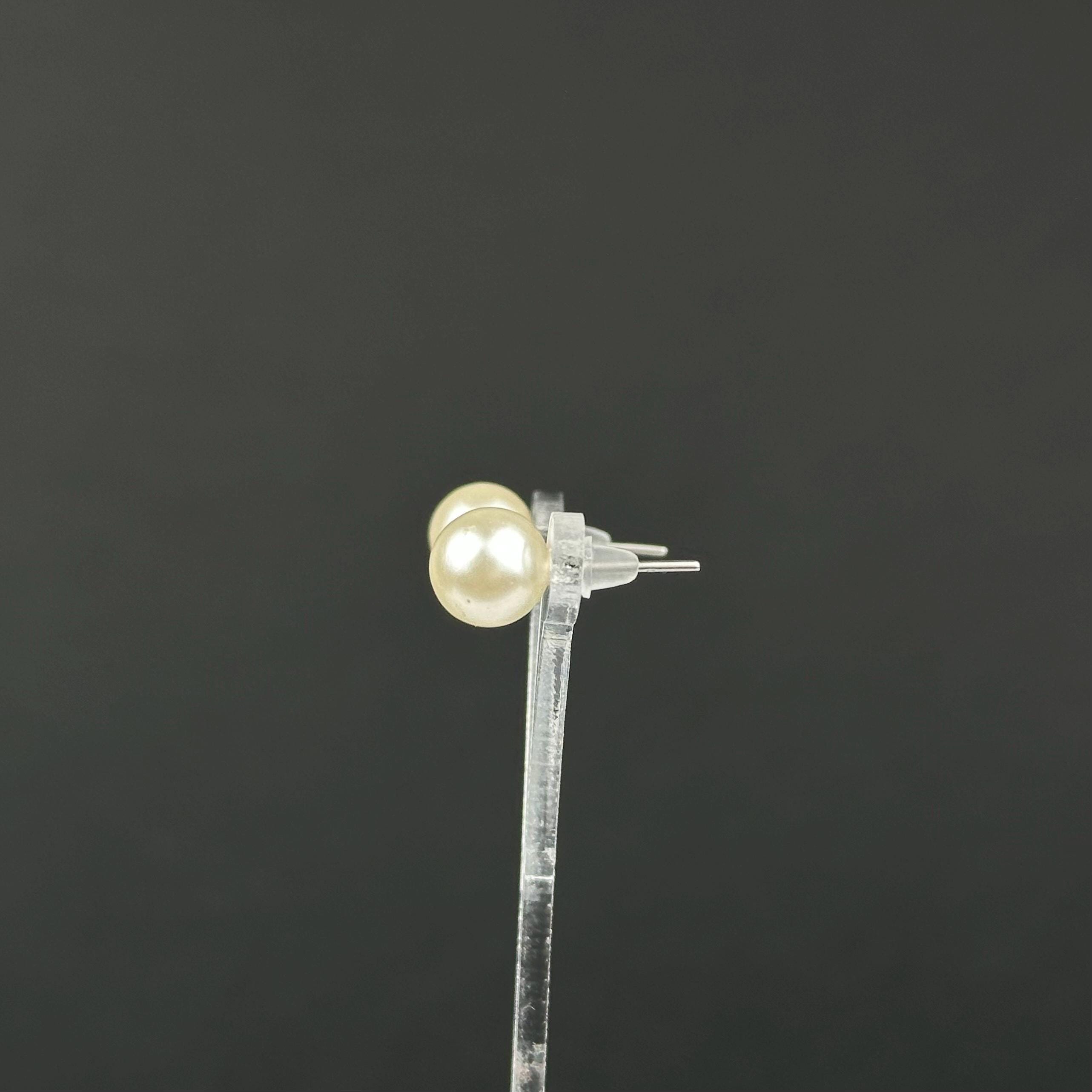 Vintage faux pearl dellicat earrings