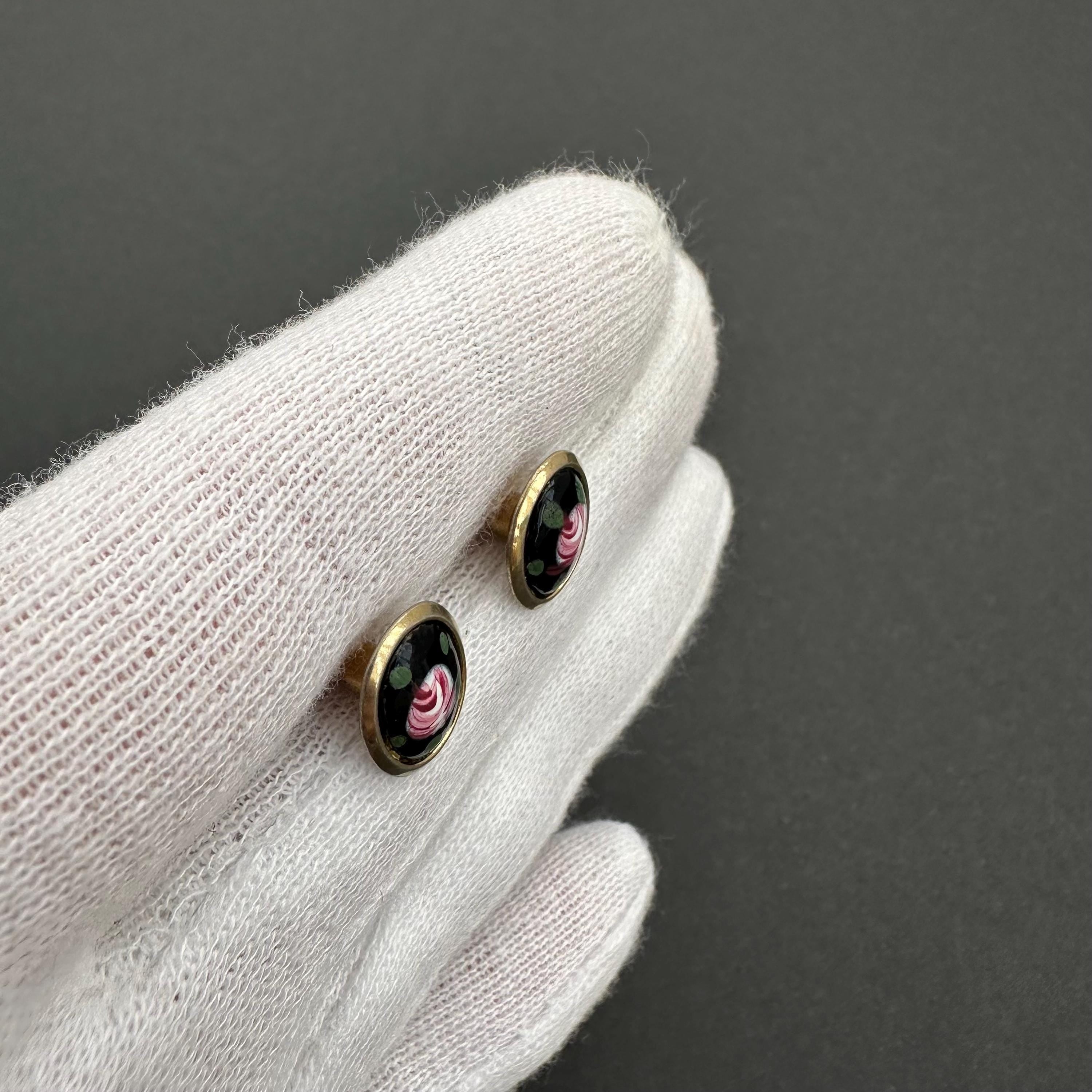 Vintage floral and black enamel small stud earrings