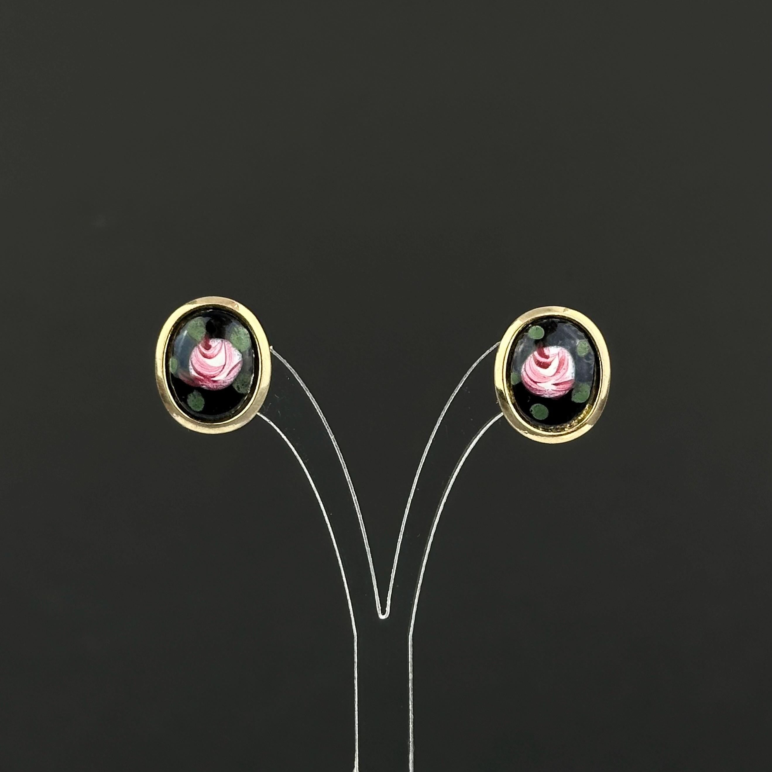 Vintage floral and black enamel small stud earrings