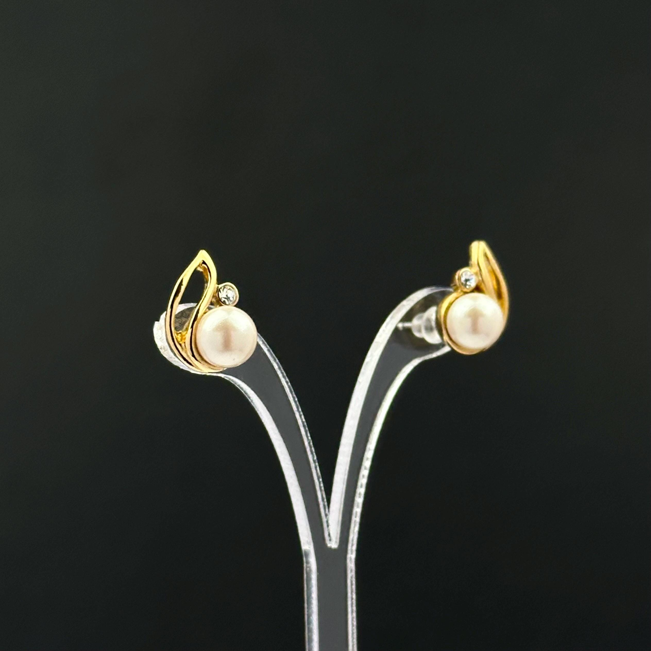 Vintage gold tone and faux pearl leaf earrings