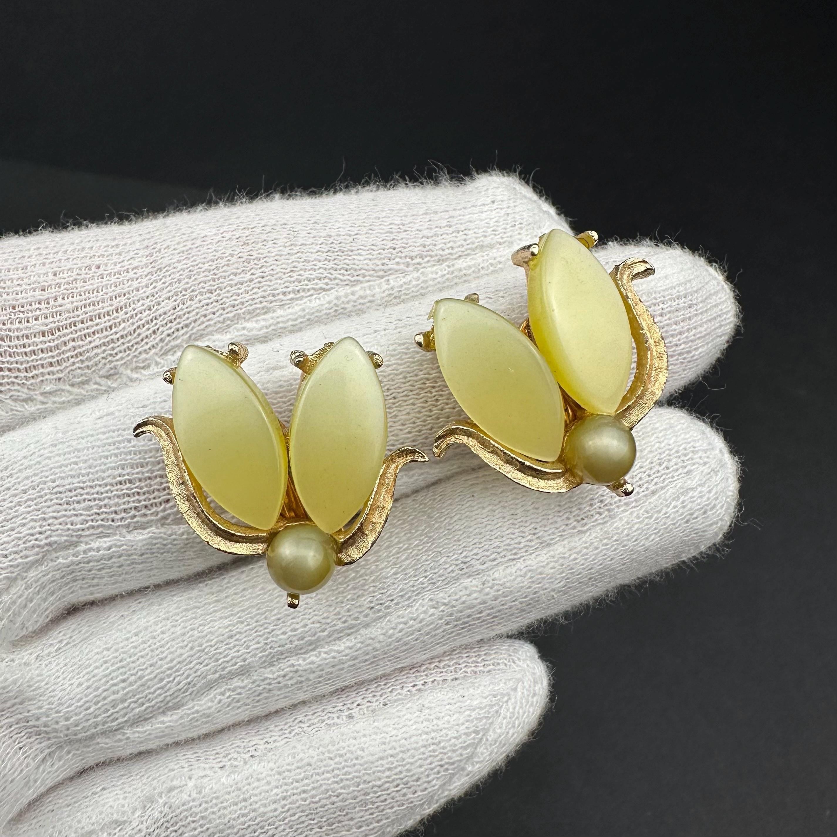 Vintage Beaujewels jewelry set