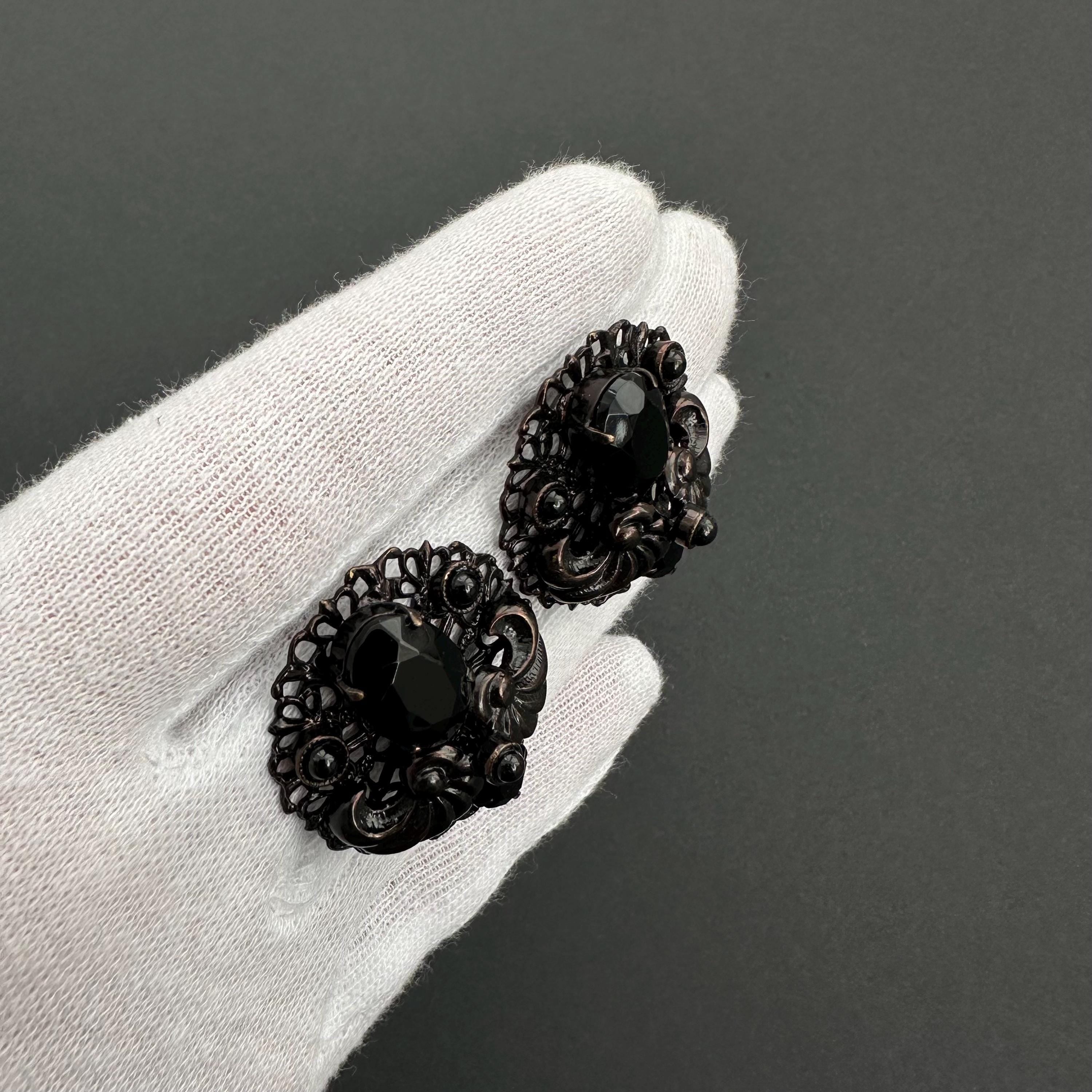 Vintage black filigree clip on earrings