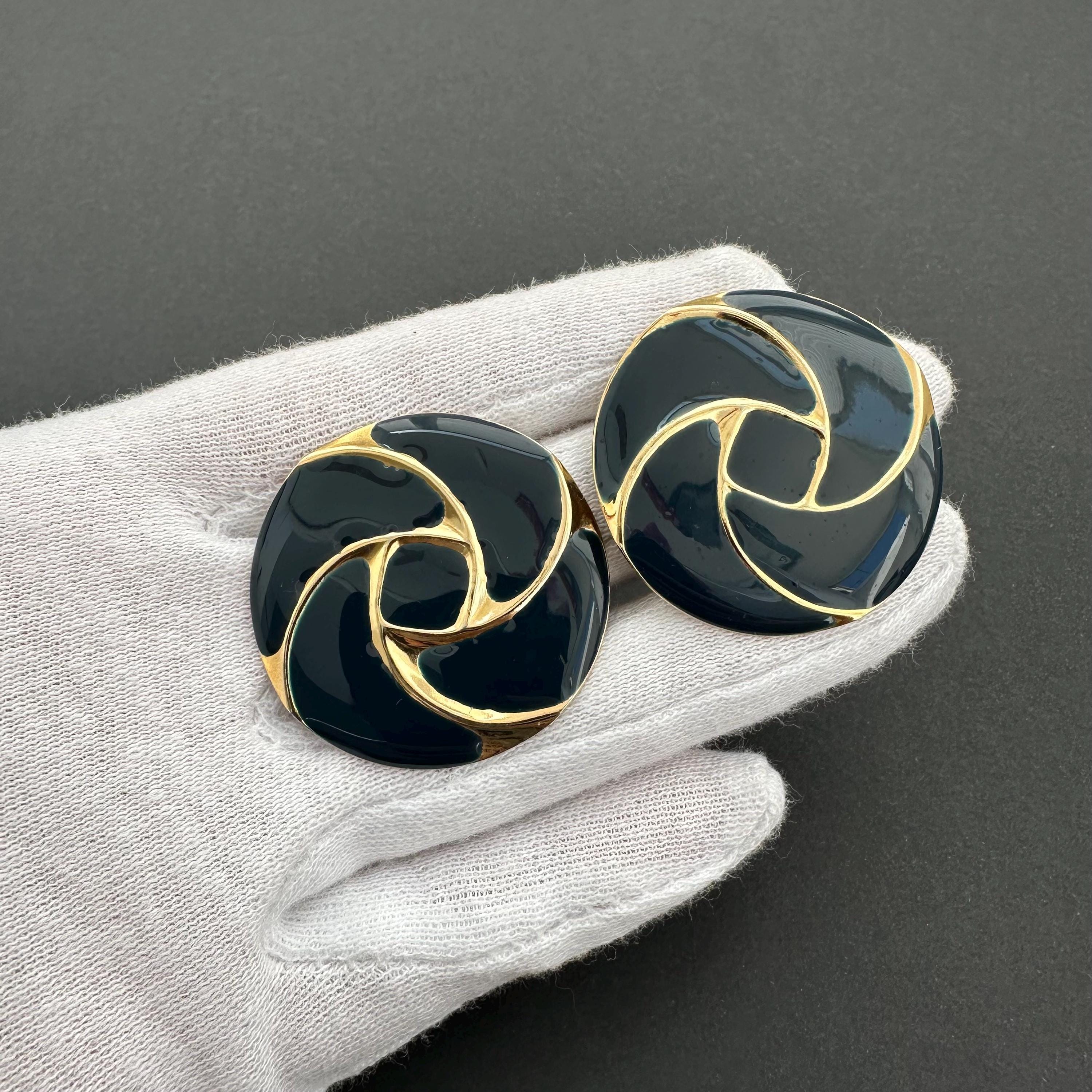 Vintage gold tone and navy blue enamel round clip on earrings