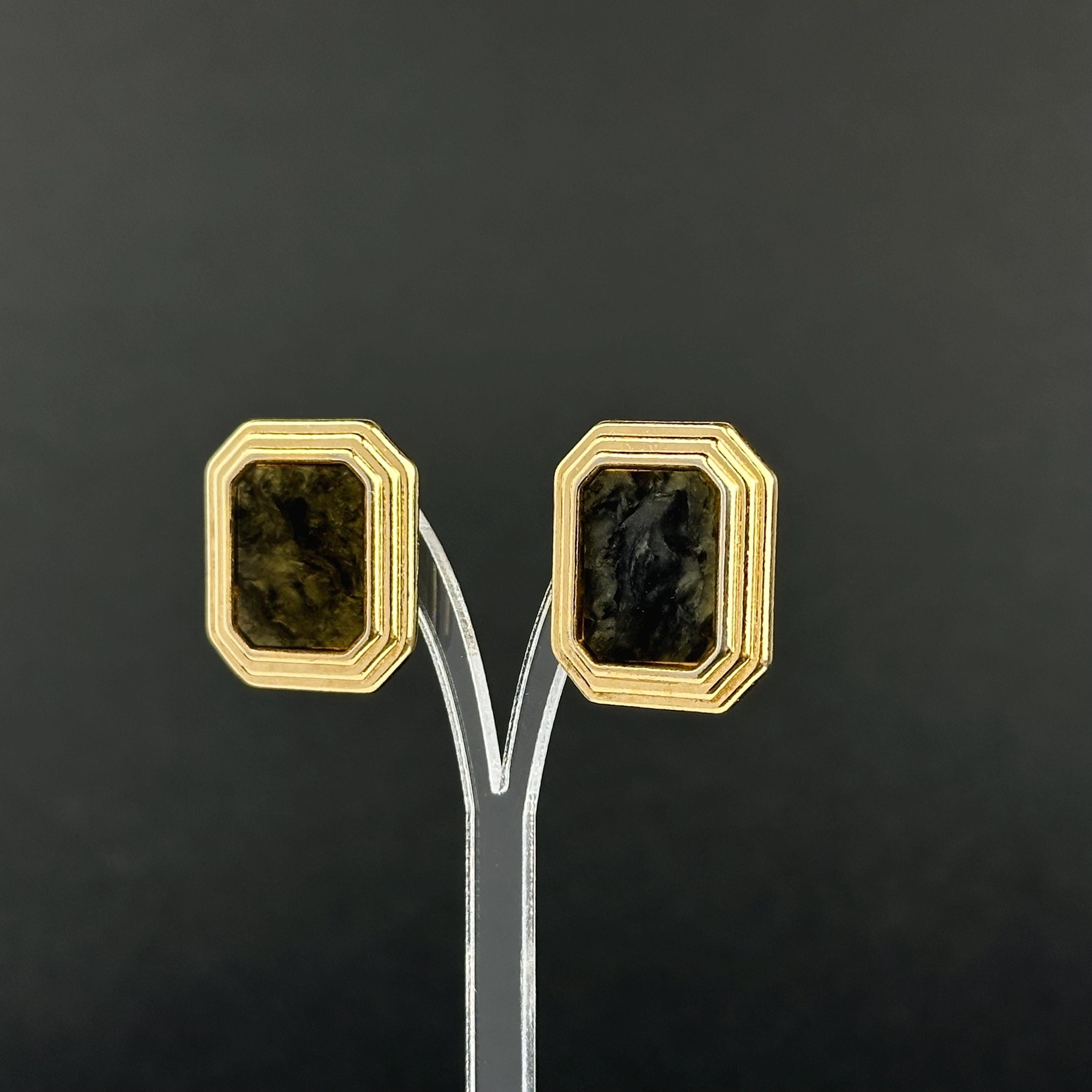 Vintage gold tone and green stud earrings
