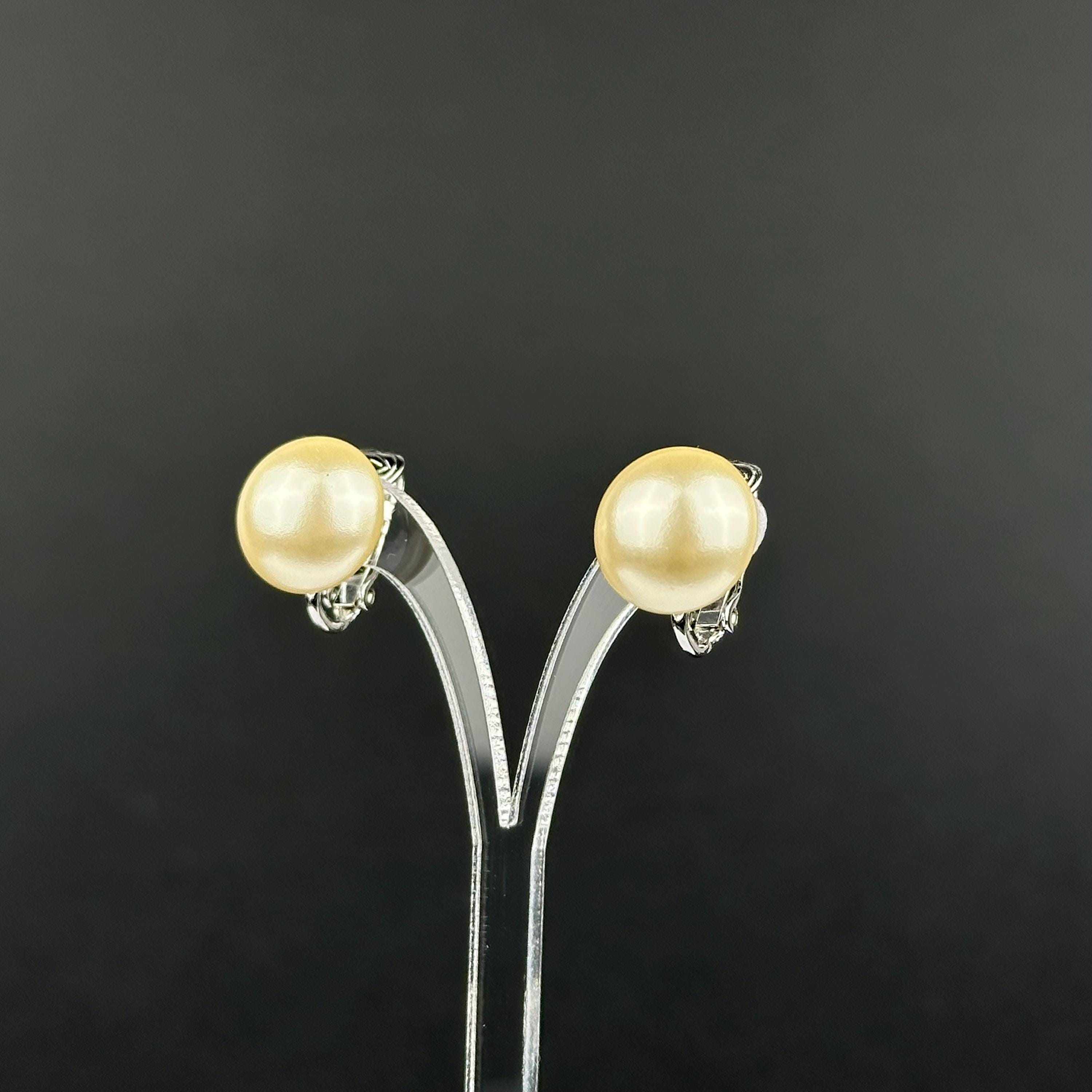 Vintage Sarah Coventry faux pearl clip-on earrings