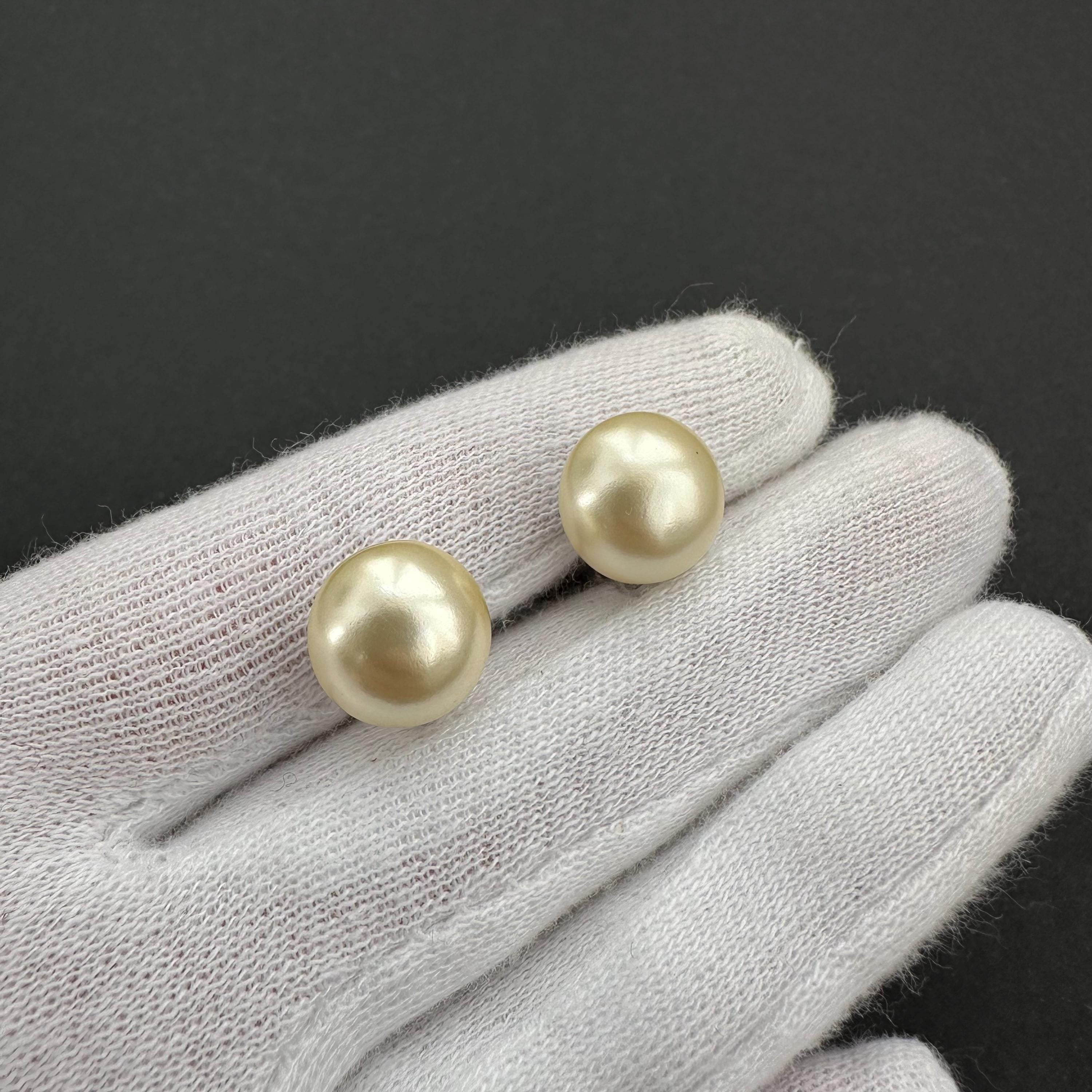 Vintage Sarah Coventry faux pearl clip-on earrings