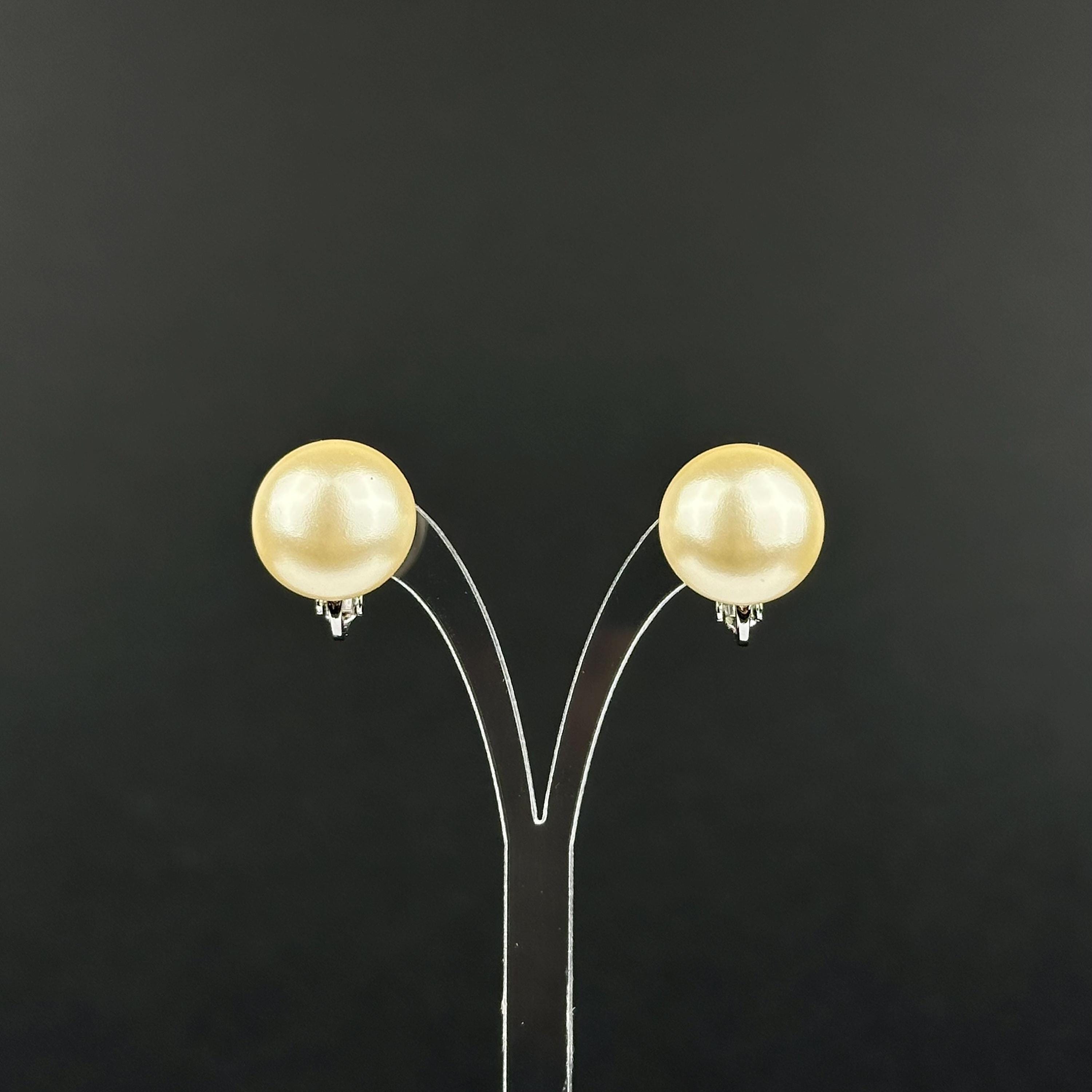 Vintage Sarah Coventry faux pearl clip-on earrings