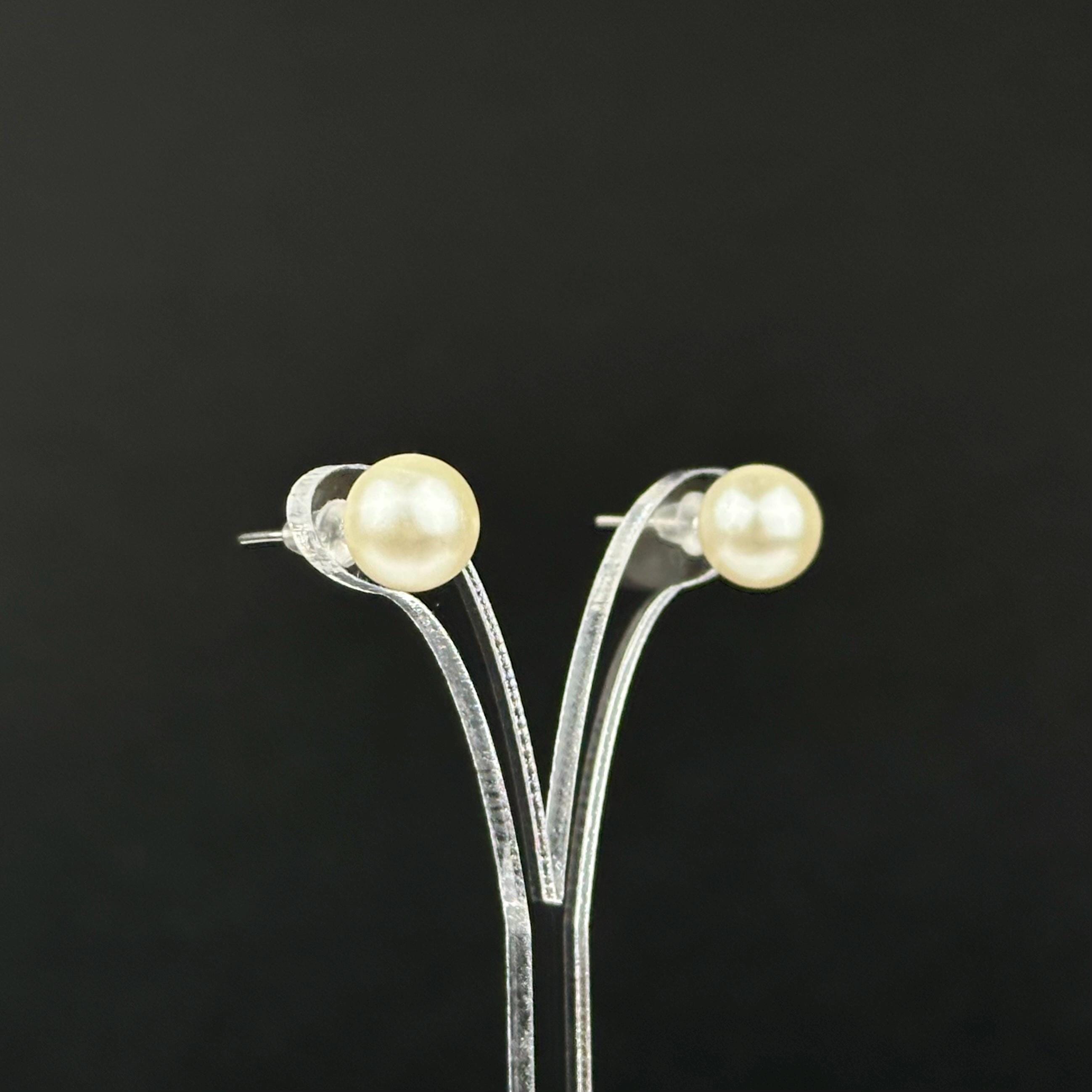 Vintage faux pearl dellicat earrings