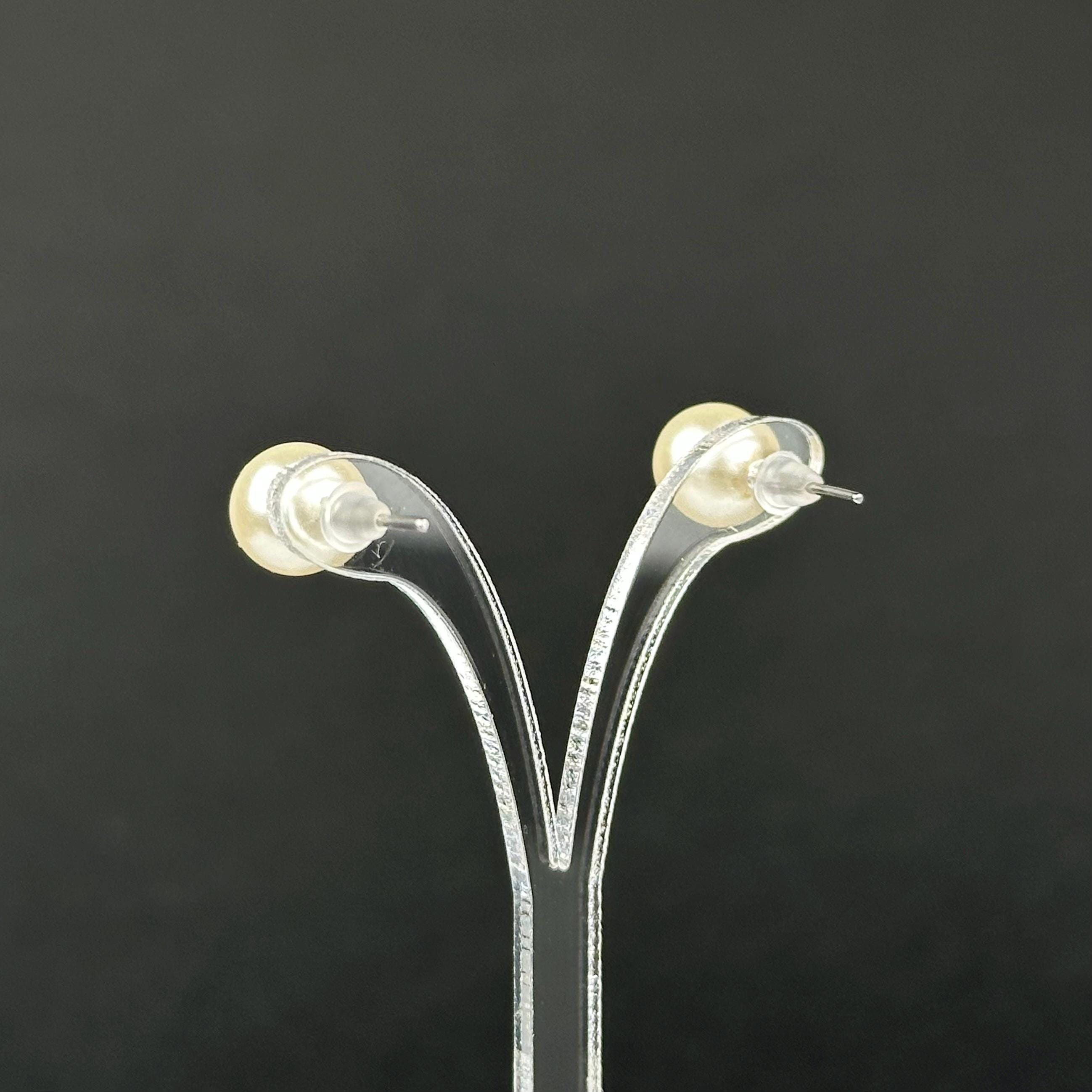 Vintage faux pearl dellicat earrings