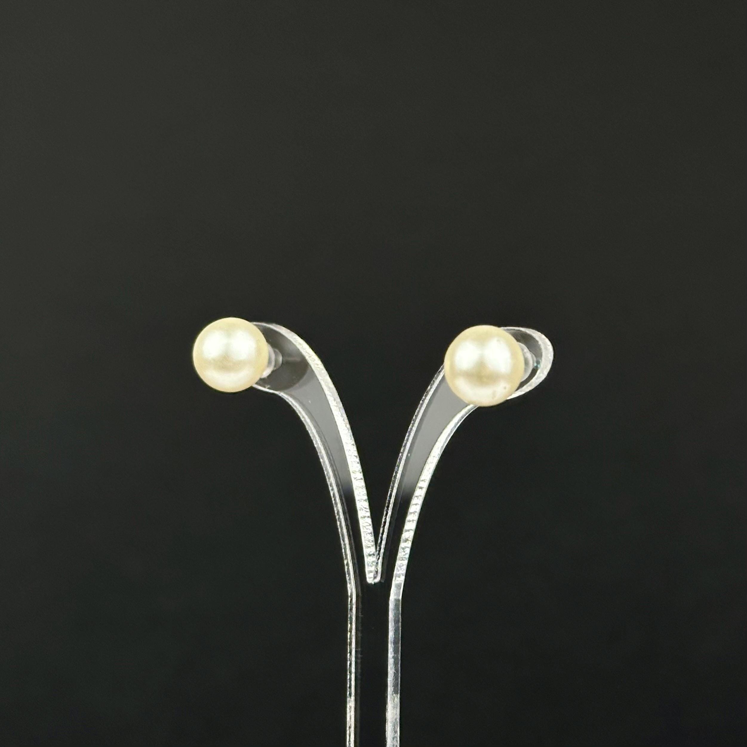 Vintage faux pearl dellicat earrings