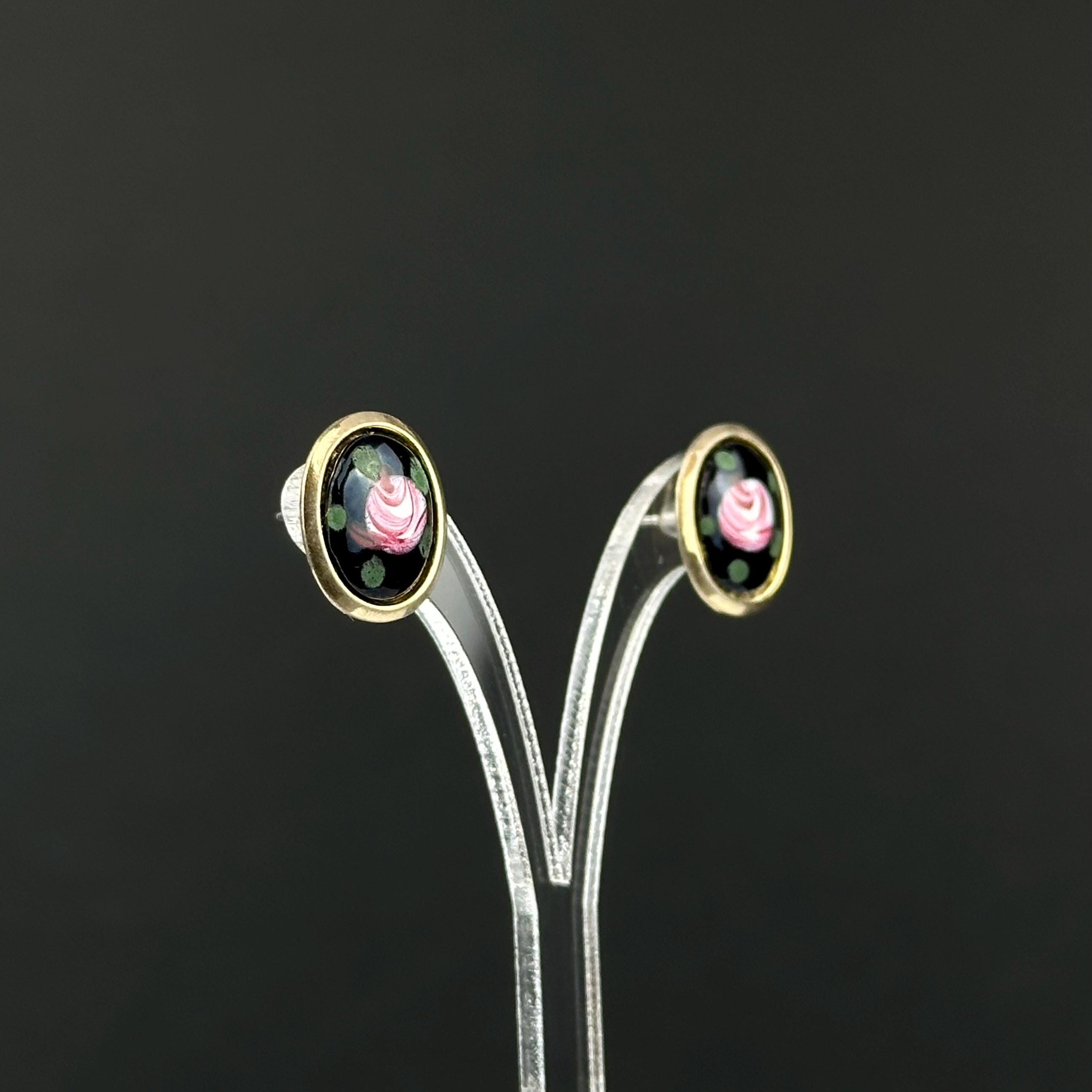 Vintage floral and black enamel small stud earrings