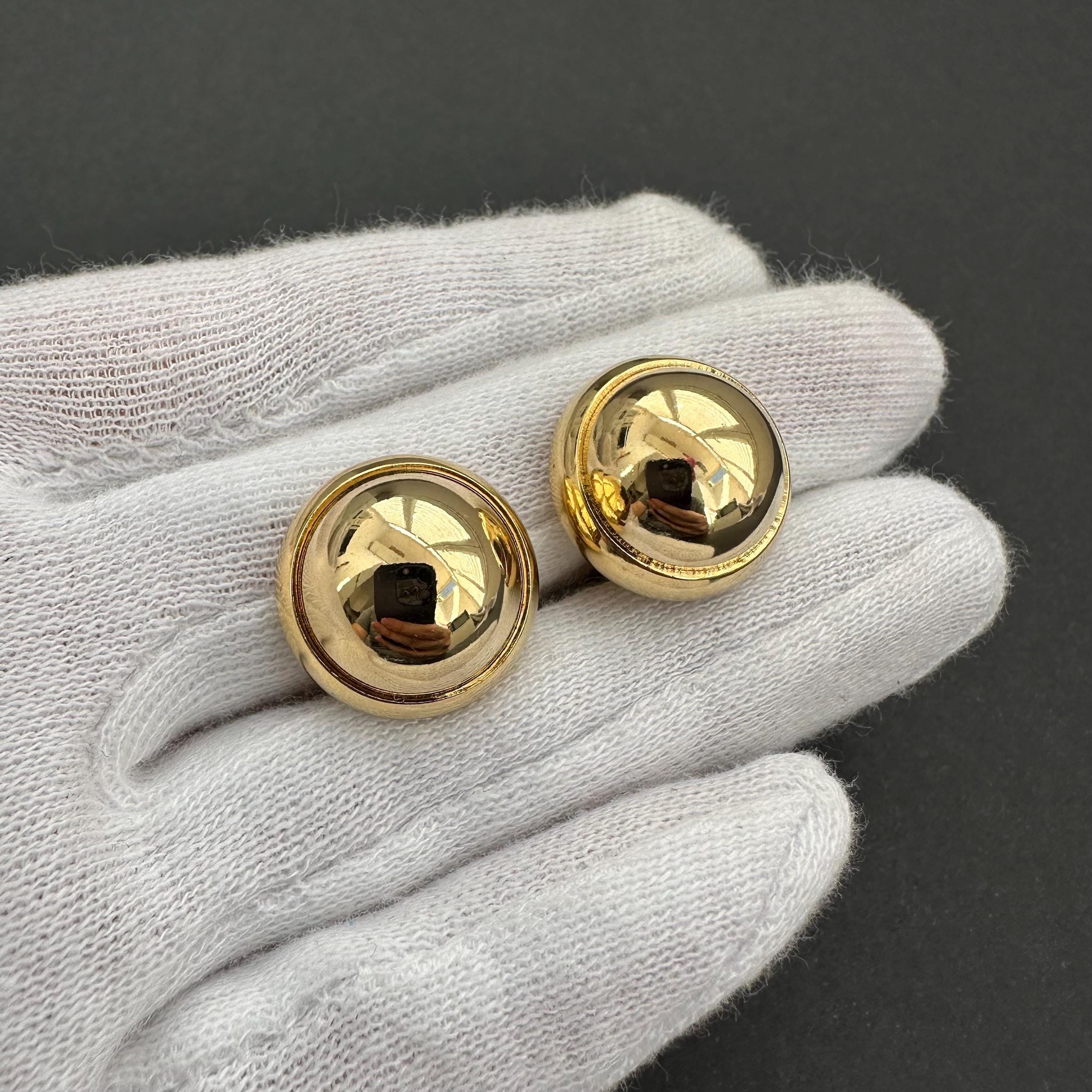 Vintage gold tone round dome clip on earrings