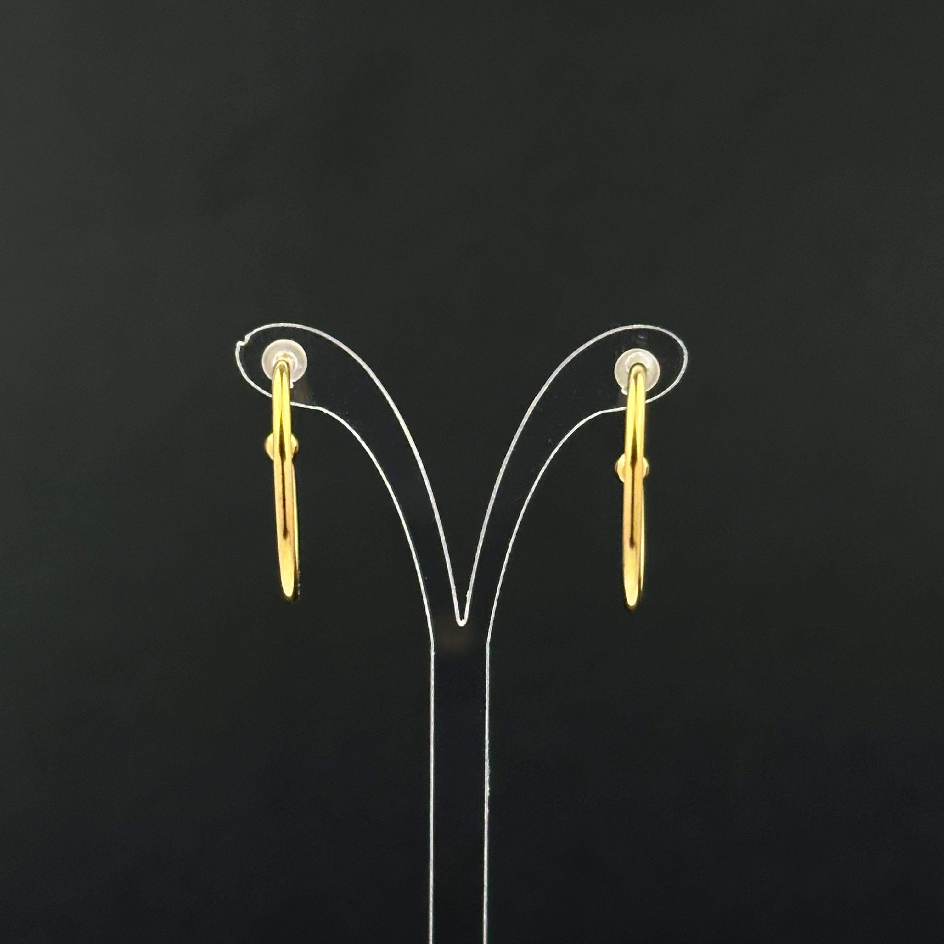 Vintage gold tone minimalist hoop earrings