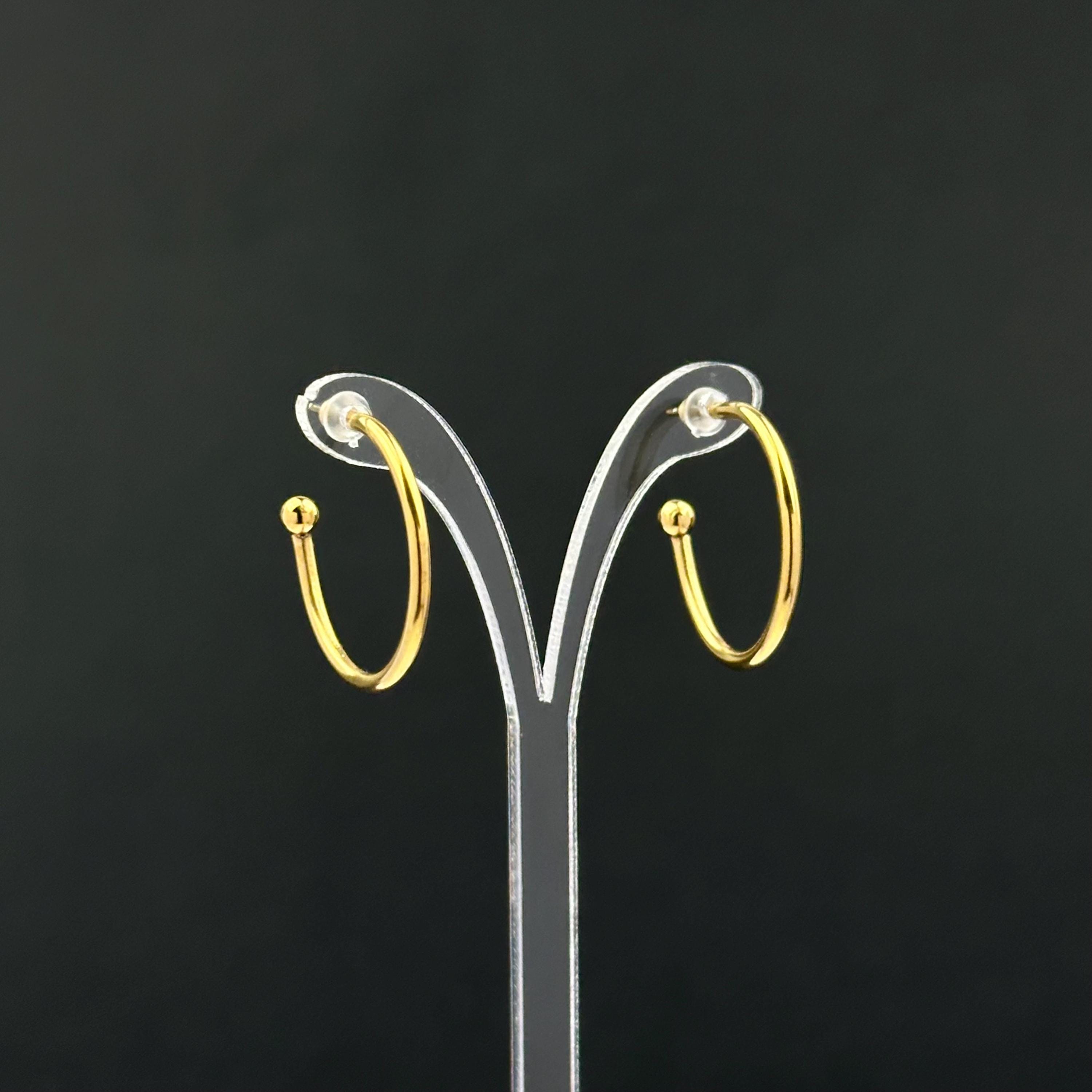 Vintage gold tone minimalist hoop earrings