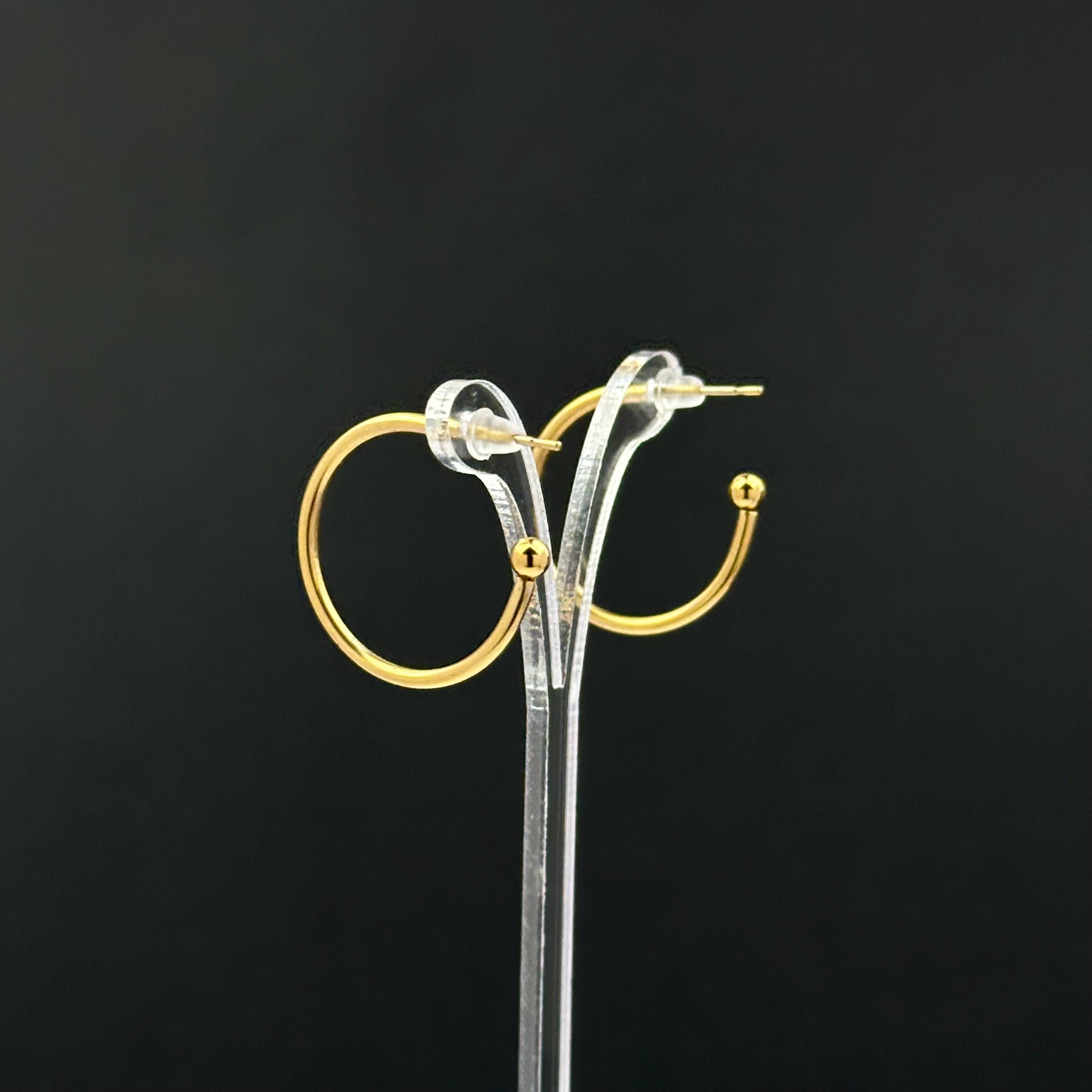 Vintage gold tone minimalist hoop earrings