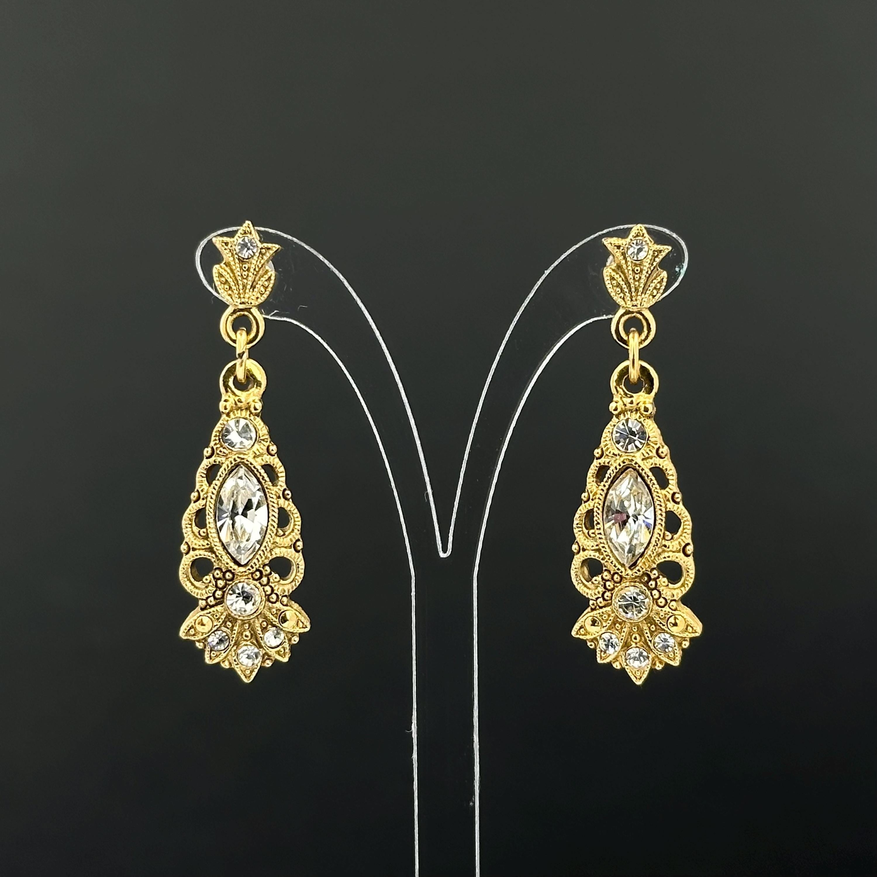Vintage 1928 gold tone filigree rhinestone jewelry set
