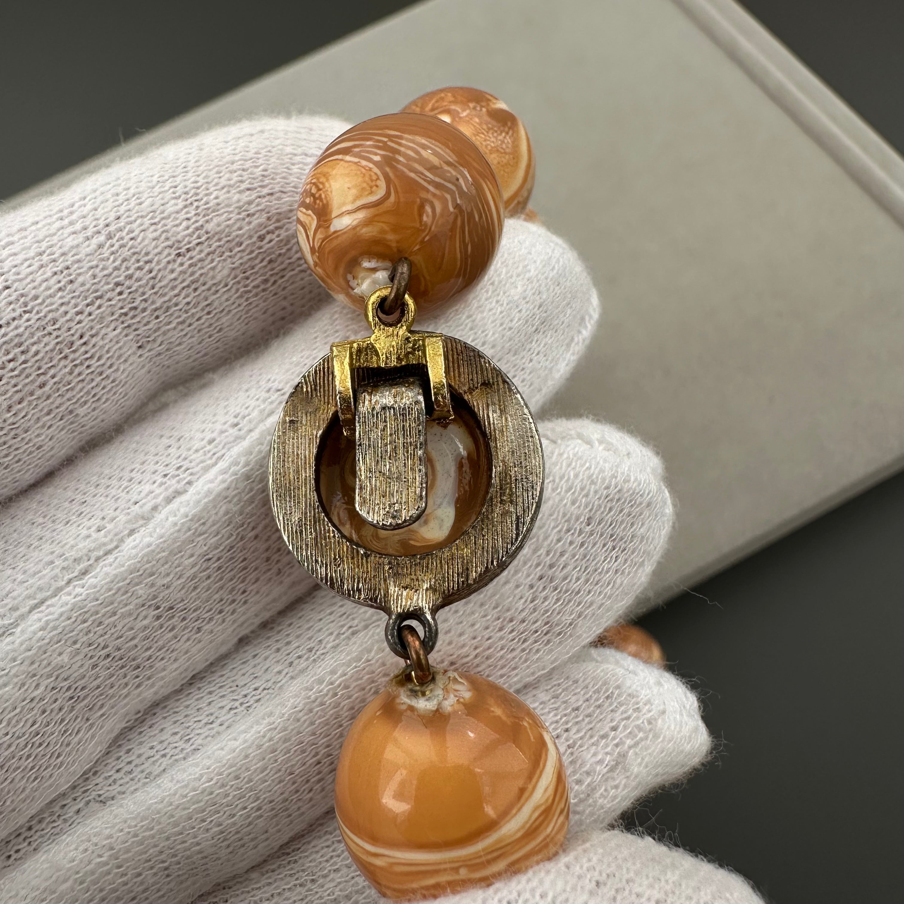 Vintage brown marble effect plastic beaded necklace