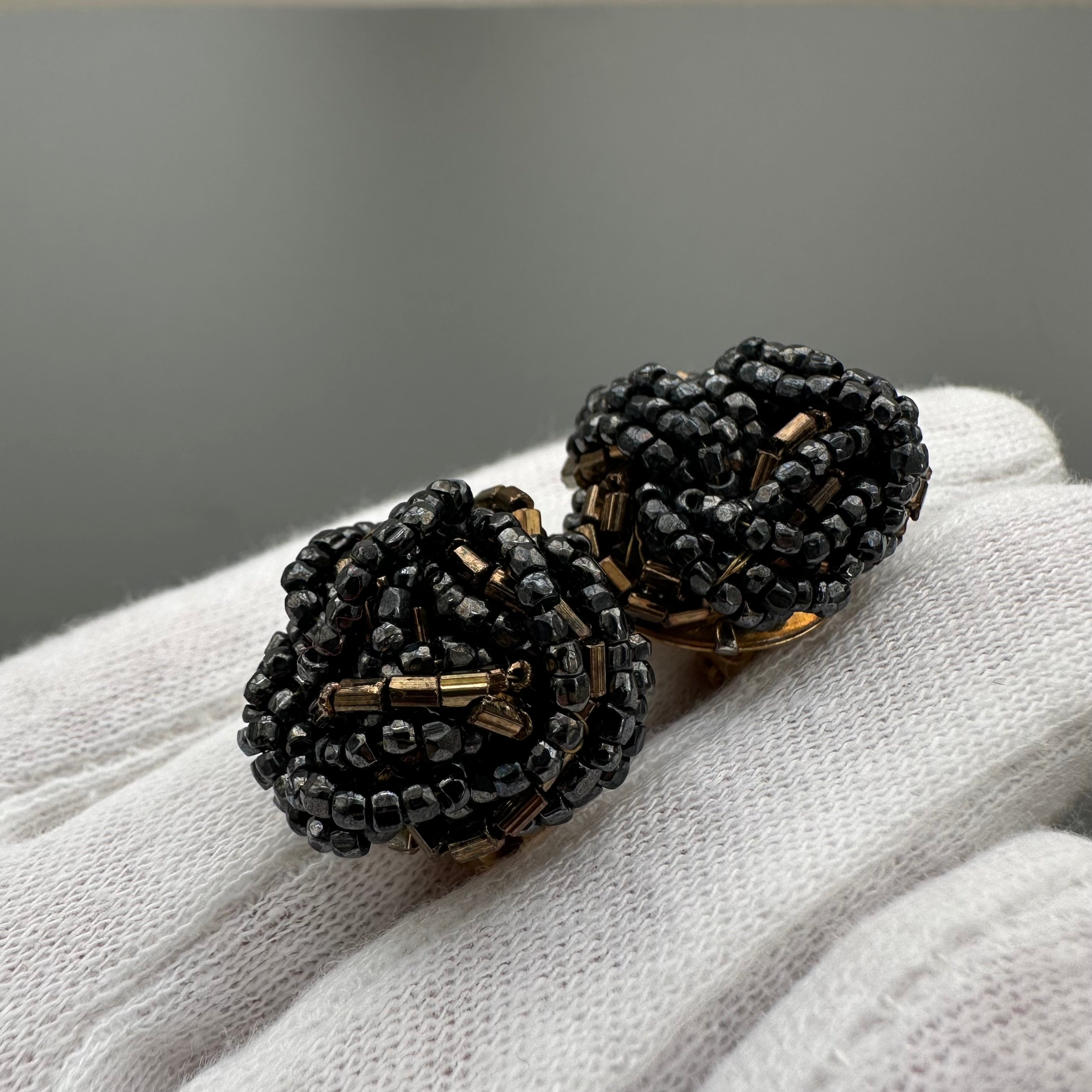Vintage black & brown glass seed beads clip-on earrings