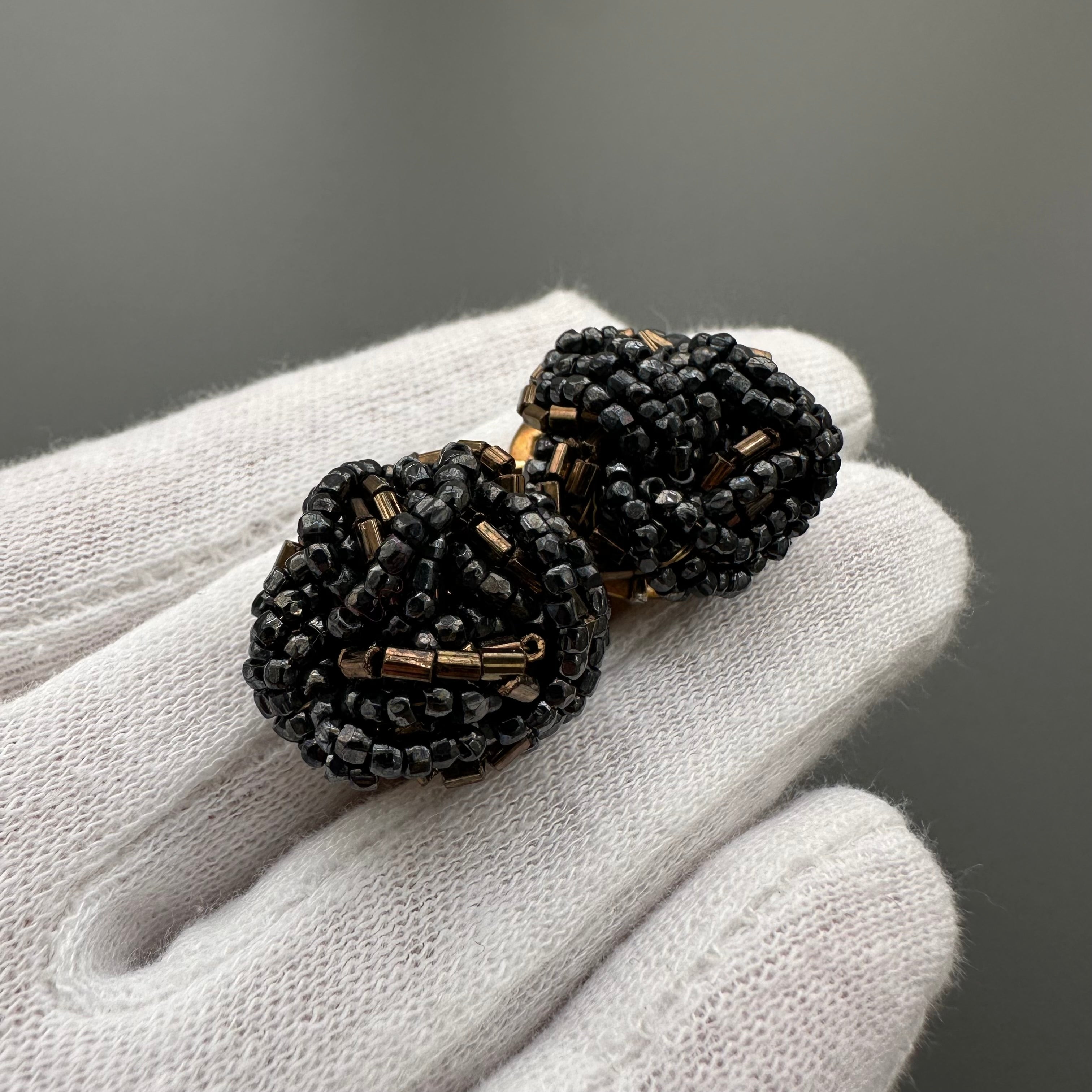 Vintage black & brown glass seed beads clip-on earrings
