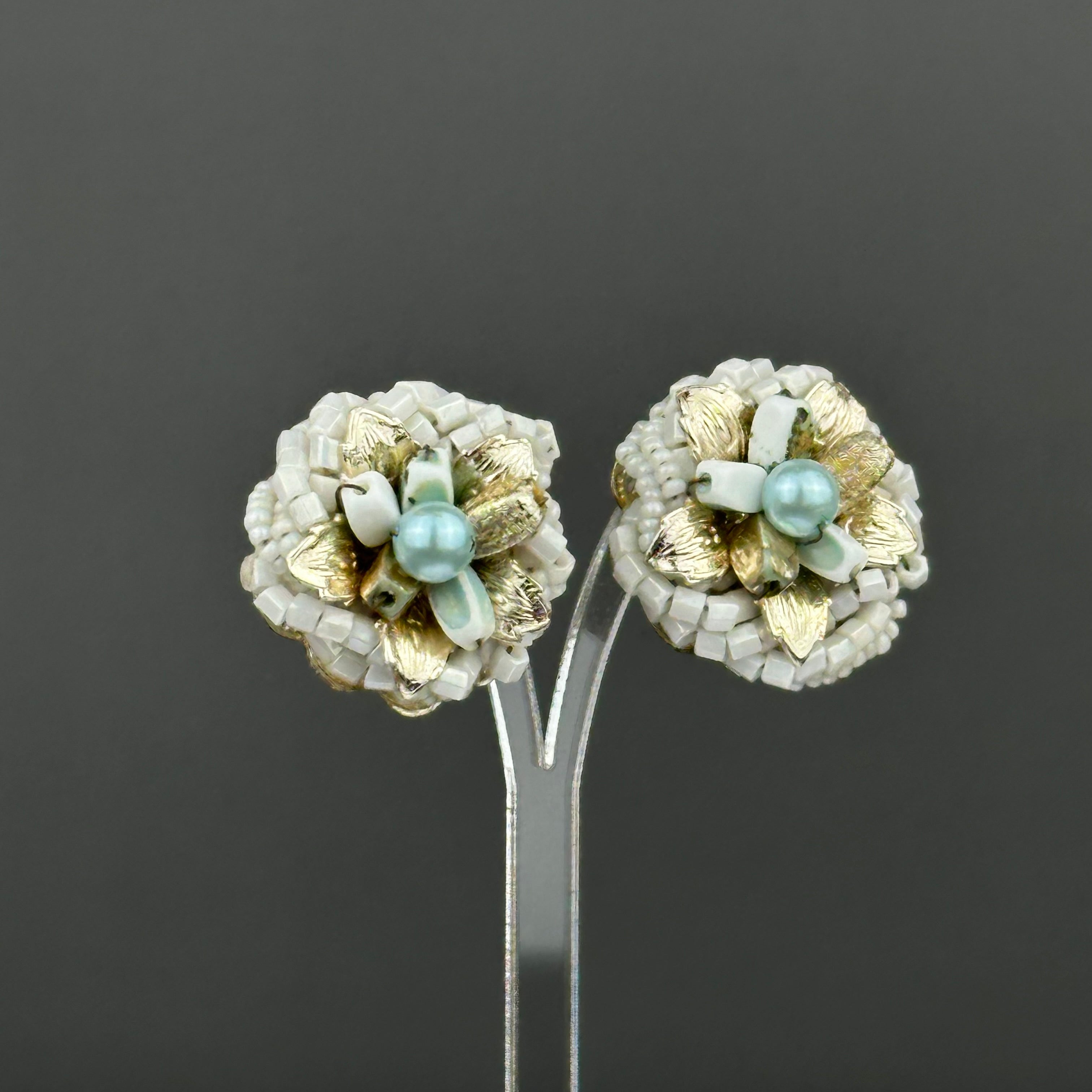 Vintage Japan Ivory & gold beaded clip on earrings