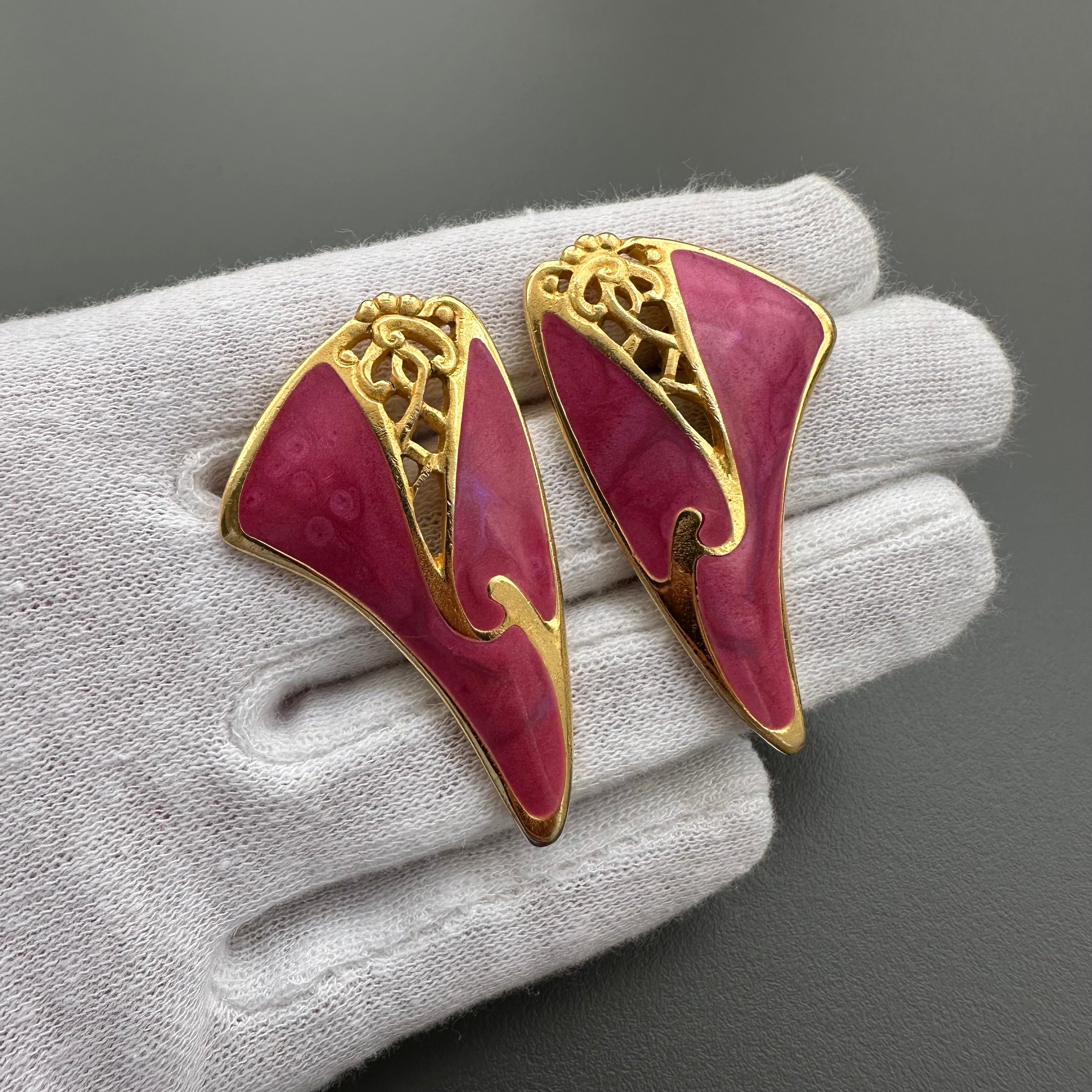 Vintage Berébi gold tone and pink enamel statement earrings