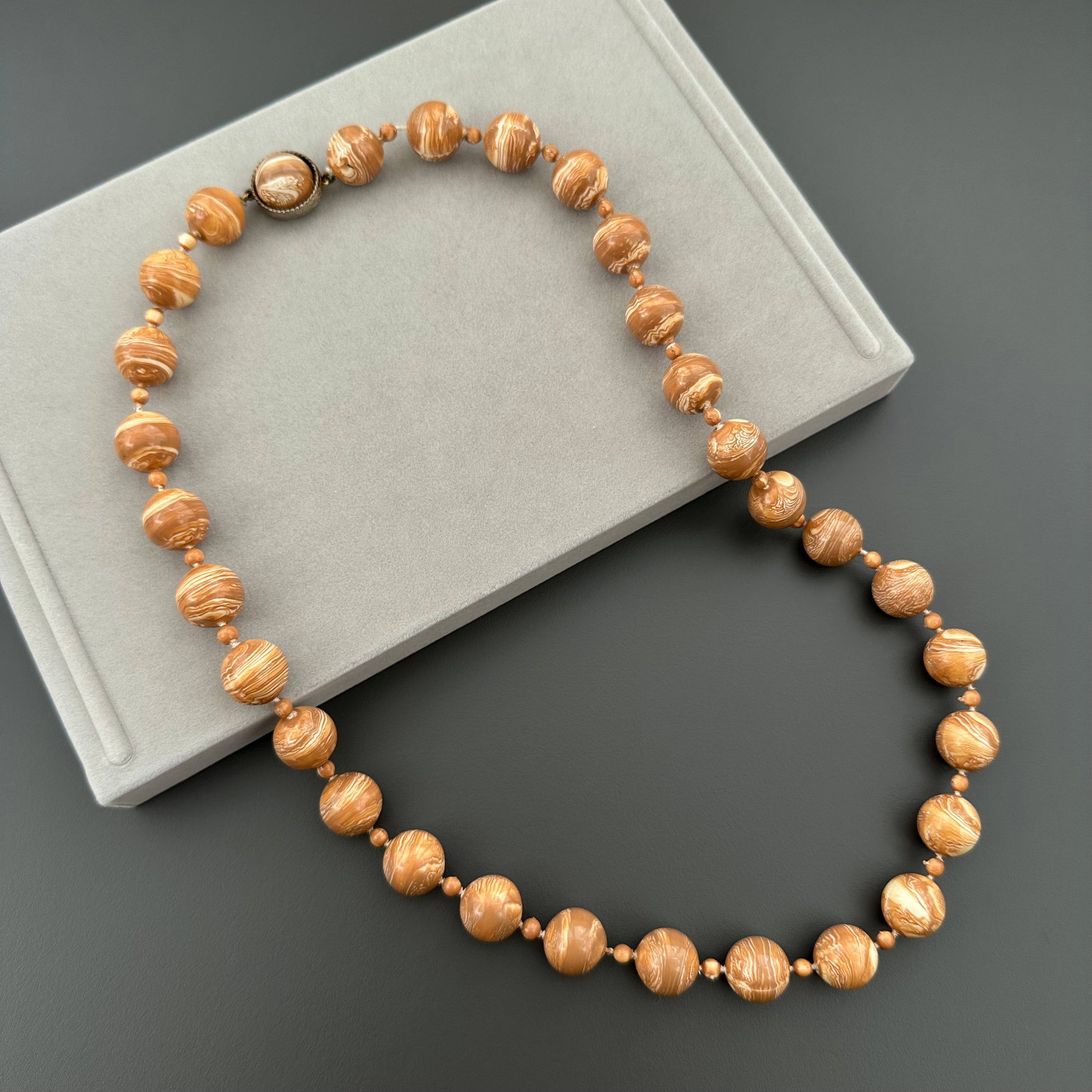 Vintage brown marble effect plastic beaded necklace