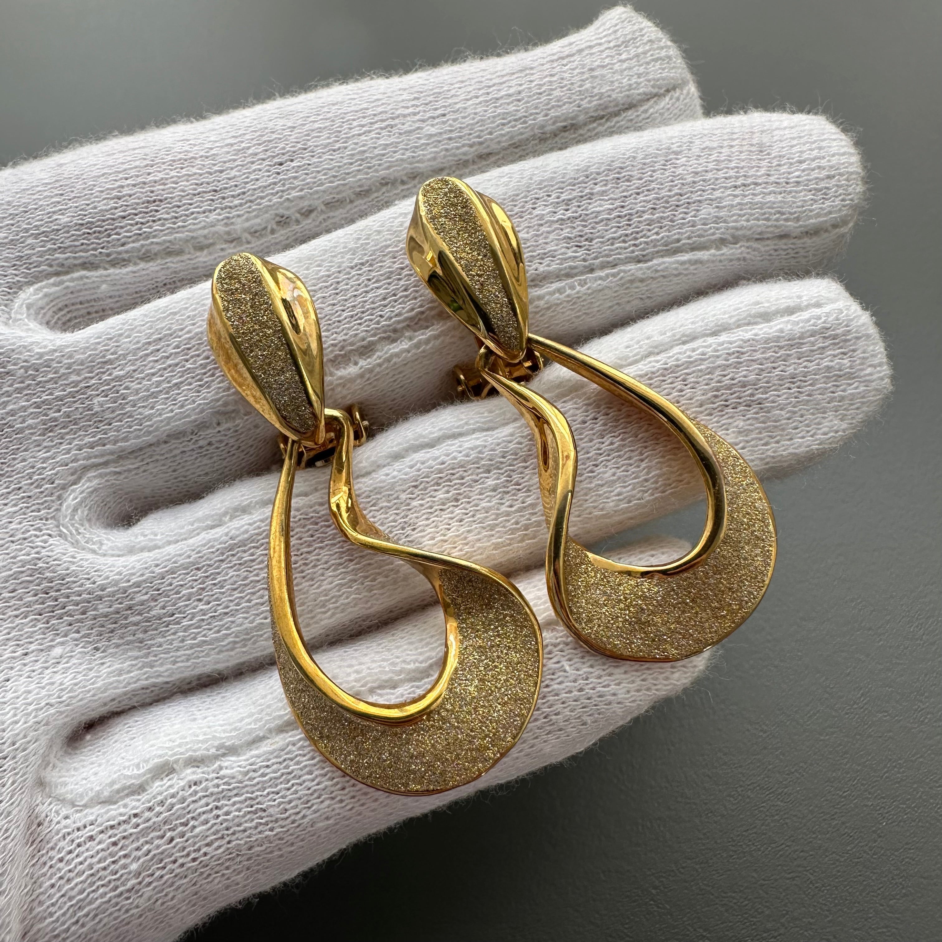 Vintage Dolphin Ore dangle drop clip-on earrings